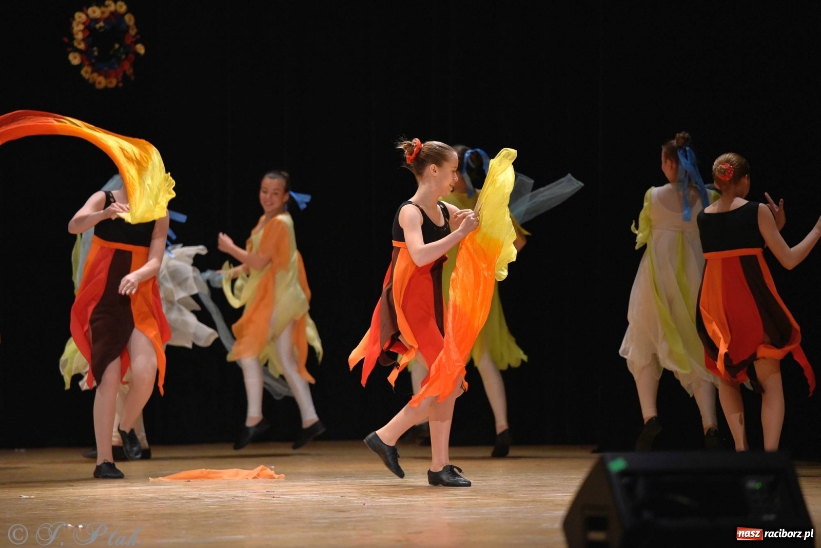 Zdjęcie w galerii na portalu naszraciborz.pl: Zespoły Źródła wspierają Kamilka. Piękny koncert w RCK [FOTO i WIDEO] wiadomości z regionu