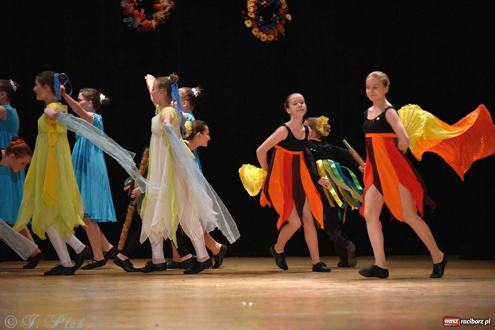 Zdjęcie w galerii na portalu naszraciborz.pl: Zespoły Źródła wspierają Kamilka. Piękny koncert w RCK [FOTO i WIDEO] wiadomości z regionu