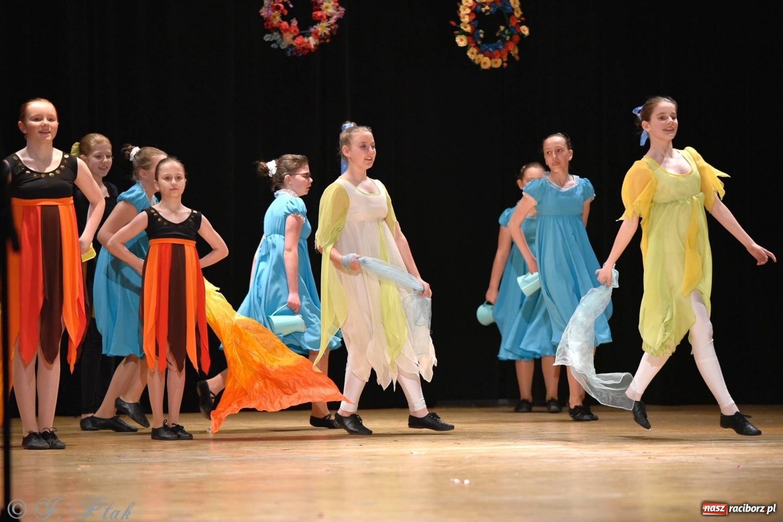 Zdjęcie w galerii na portalu naszraciborz.pl: Zespoły Źródła wspierają Kamilka. Piękny koncert w RCK [FOTO i WIDEO] wiadomości z regionu