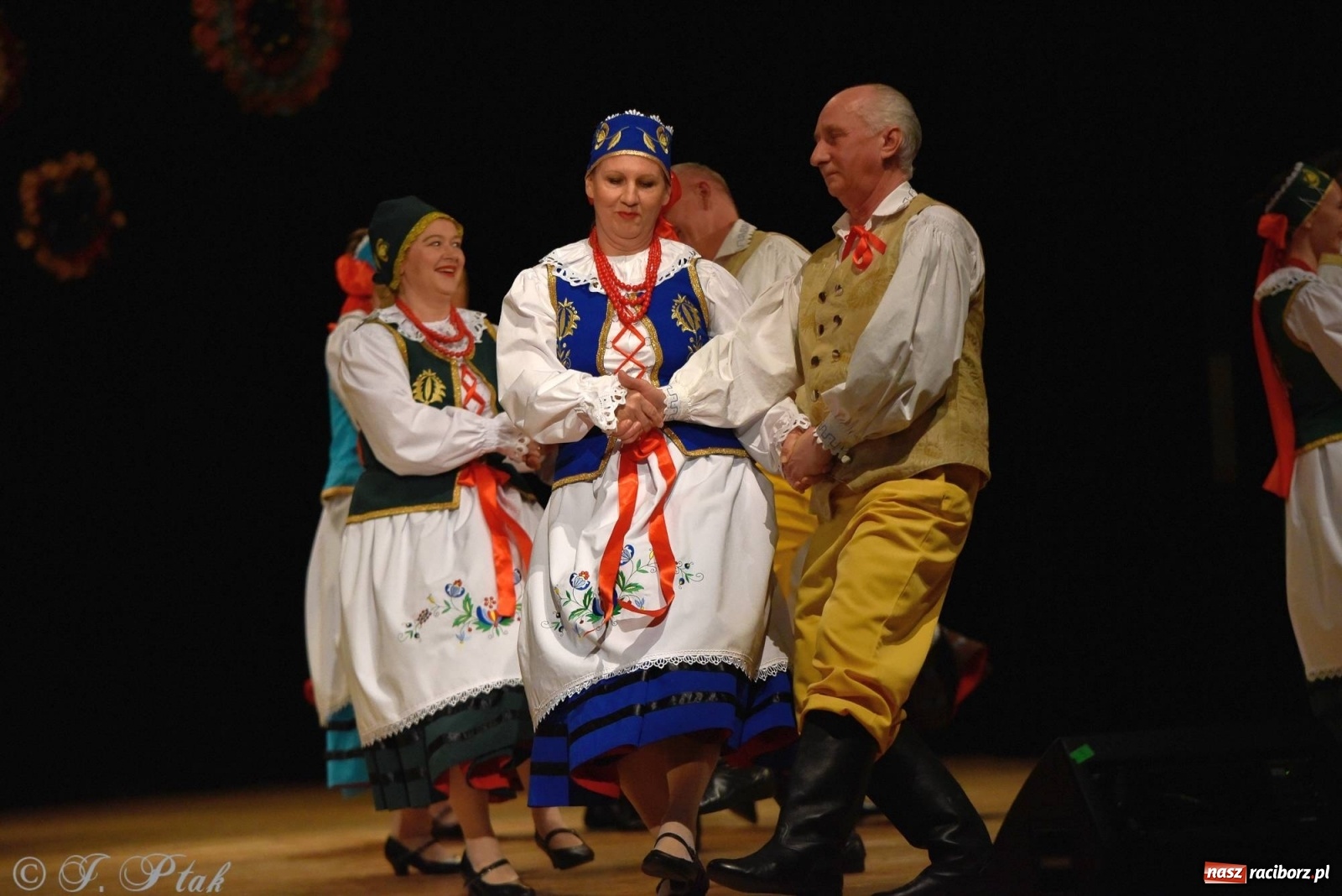 Zdjęcie w galerii na portalu naszraciborz.pl: Zespoły Źródła wspierają Kamilka. Piękny koncert w RCK [FOTO i WIDEO] wiadomości z regionu