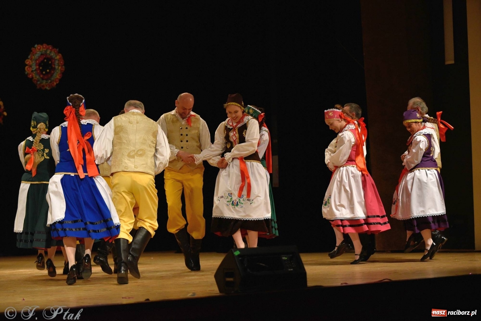 Zdjęcie w galerii na portalu naszraciborz.pl: Zespoły Źródła wspierają Kamilka. Piękny koncert w RCK [FOTO i WIDEO] wiadomości z regionu