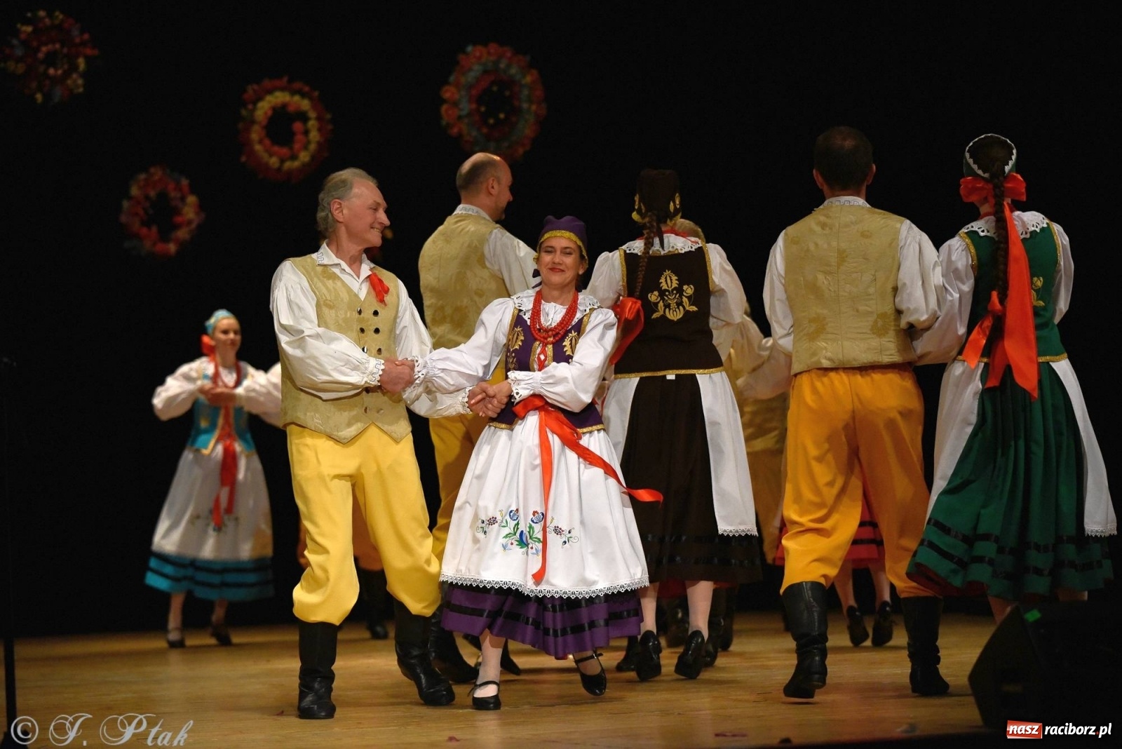 Zdjęcie w galerii na portalu naszraciborz.pl: Zespoły Źródła wspierają Kamilka. Piękny koncert w RCK [FOTO i WIDEO] wiadomości z regionu