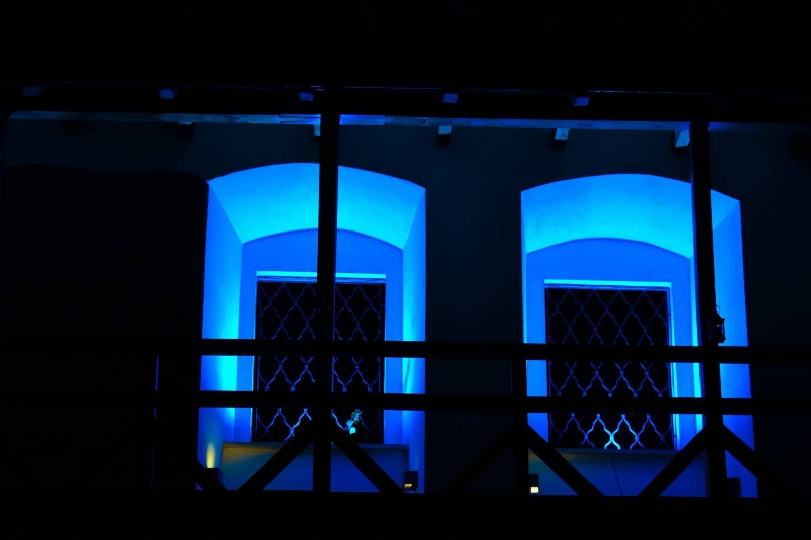 Zdjęcie w galerii na portalu naszraciborz.pl: Zamek Piastowski w niebieskim płaszczu. To ważny symbol! wiadomości z regionu