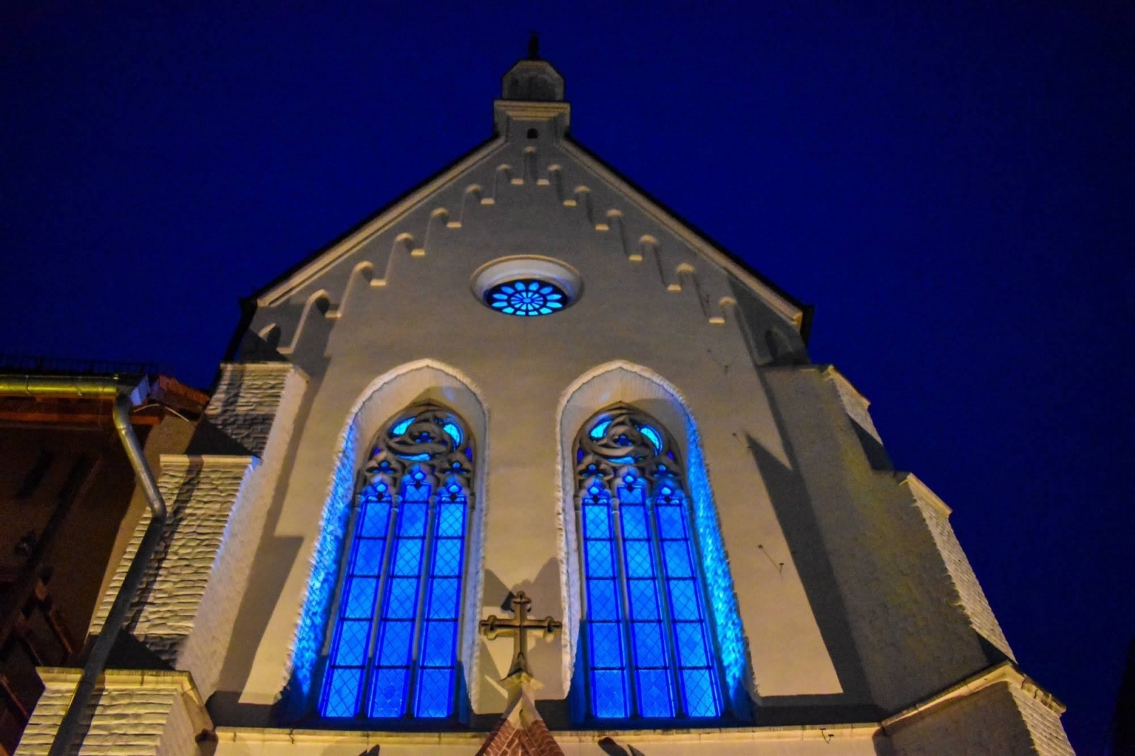 Zdjęcie w galerii na portalu naszraciborz.pl: Zamek Piastowski w niebieskim płaszczu. To ważny symbol! wiadomości z regionu