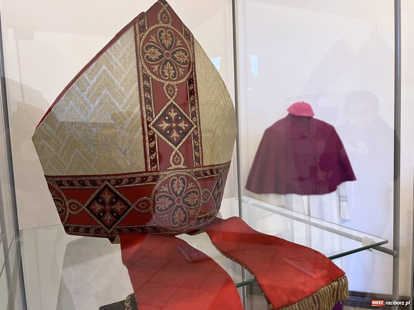 Zdjęcie w galerii na portalu naszraciborz.pl: W Rudach powstała wystawa o biskupie Kuszu wiadomości z regionu