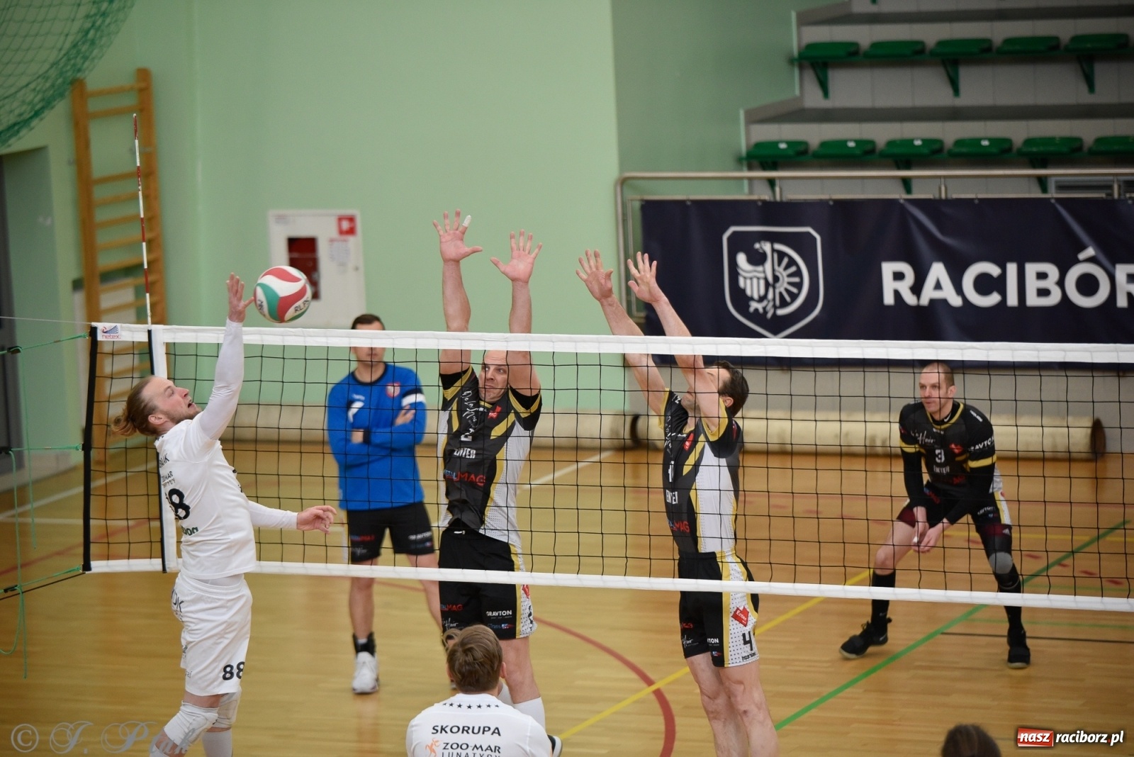 Zdjęcie w galerii na portalu naszraciborz.pl: RLPS. Niespodzianki i wygrane faworytów. Runda zasadnicza dobiegła końca [FOTO] wiadomości z regionu