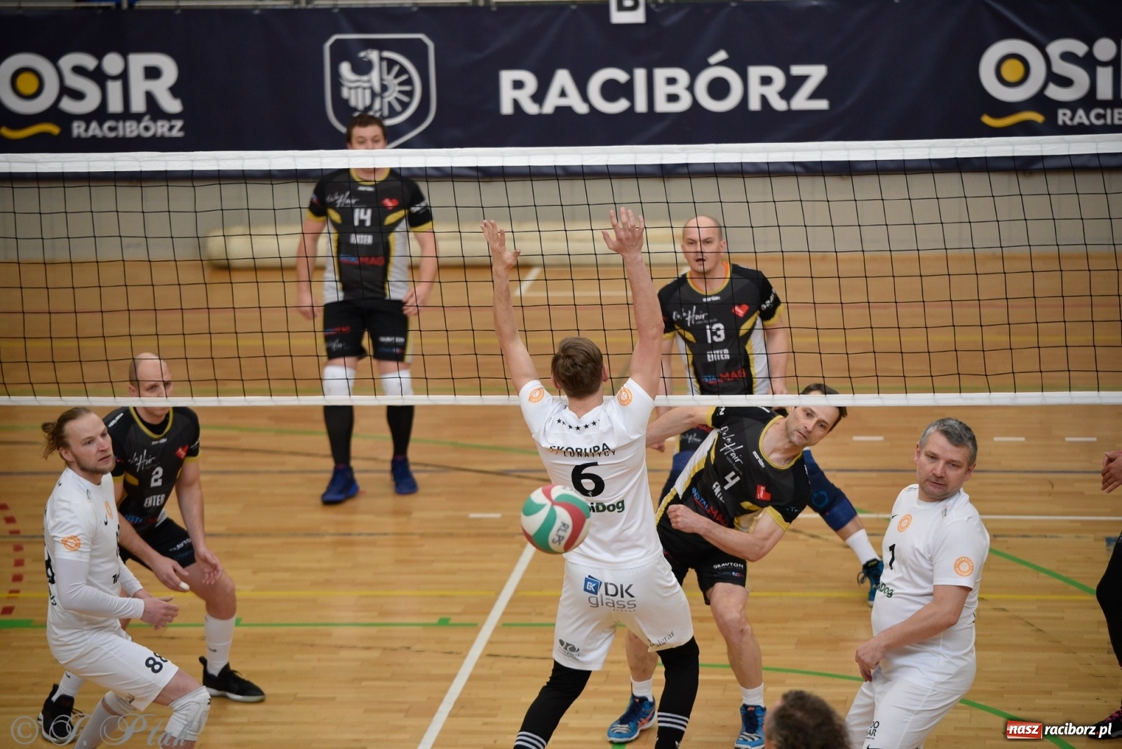 Zdjęcie w galerii na portalu naszraciborz.pl: RLPS. Niespodzianki i wygrane faworytów. Runda zasadnicza dobiegła końca [FOTO] wiadomości z regionu