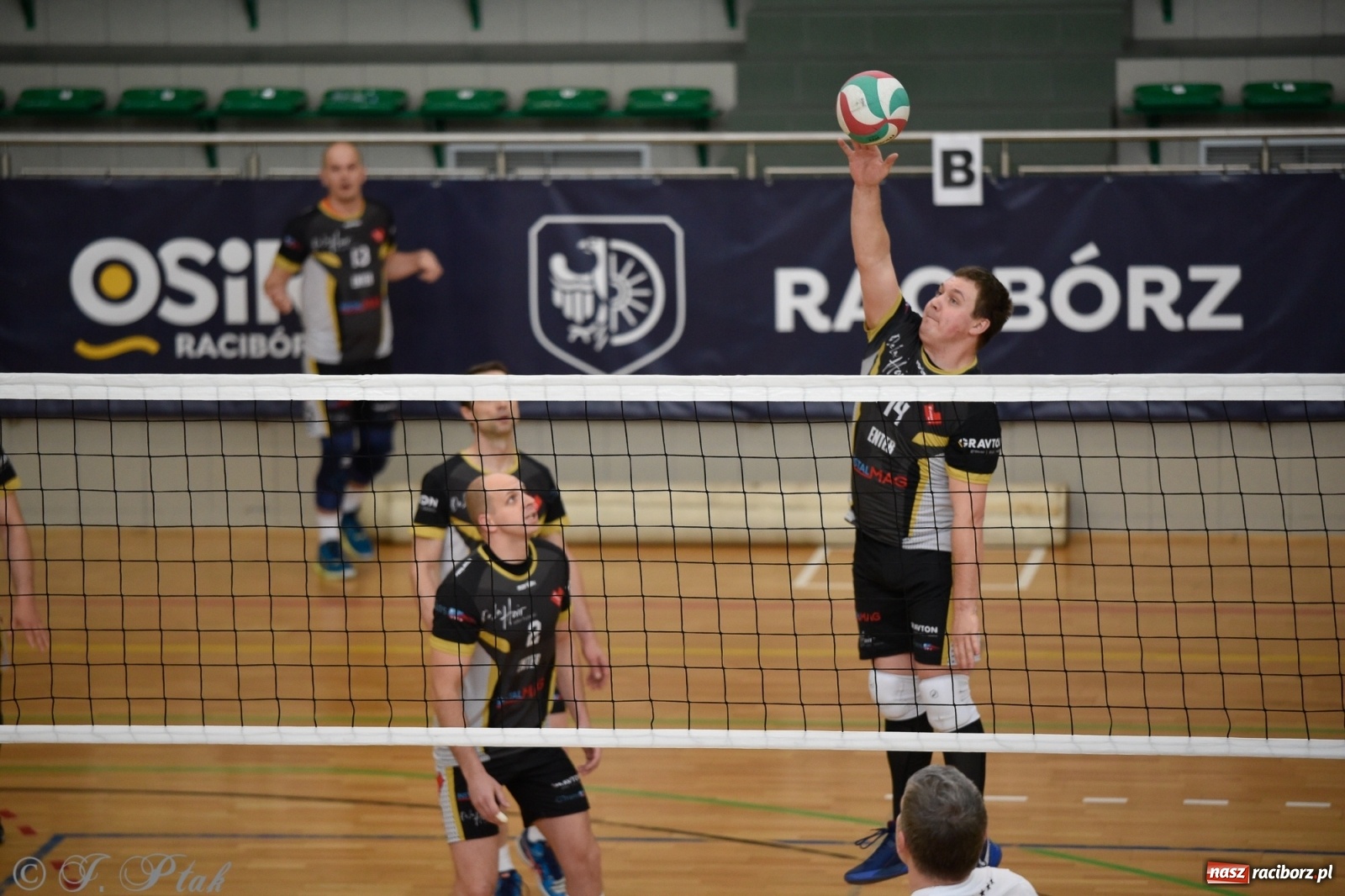 Zdjęcie w galerii na portalu naszraciborz.pl: RLPS. Niespodzianki i wygrane faworytów. Runda zasadnicza dobiegła końca [FOTO] wiadomości z regionu