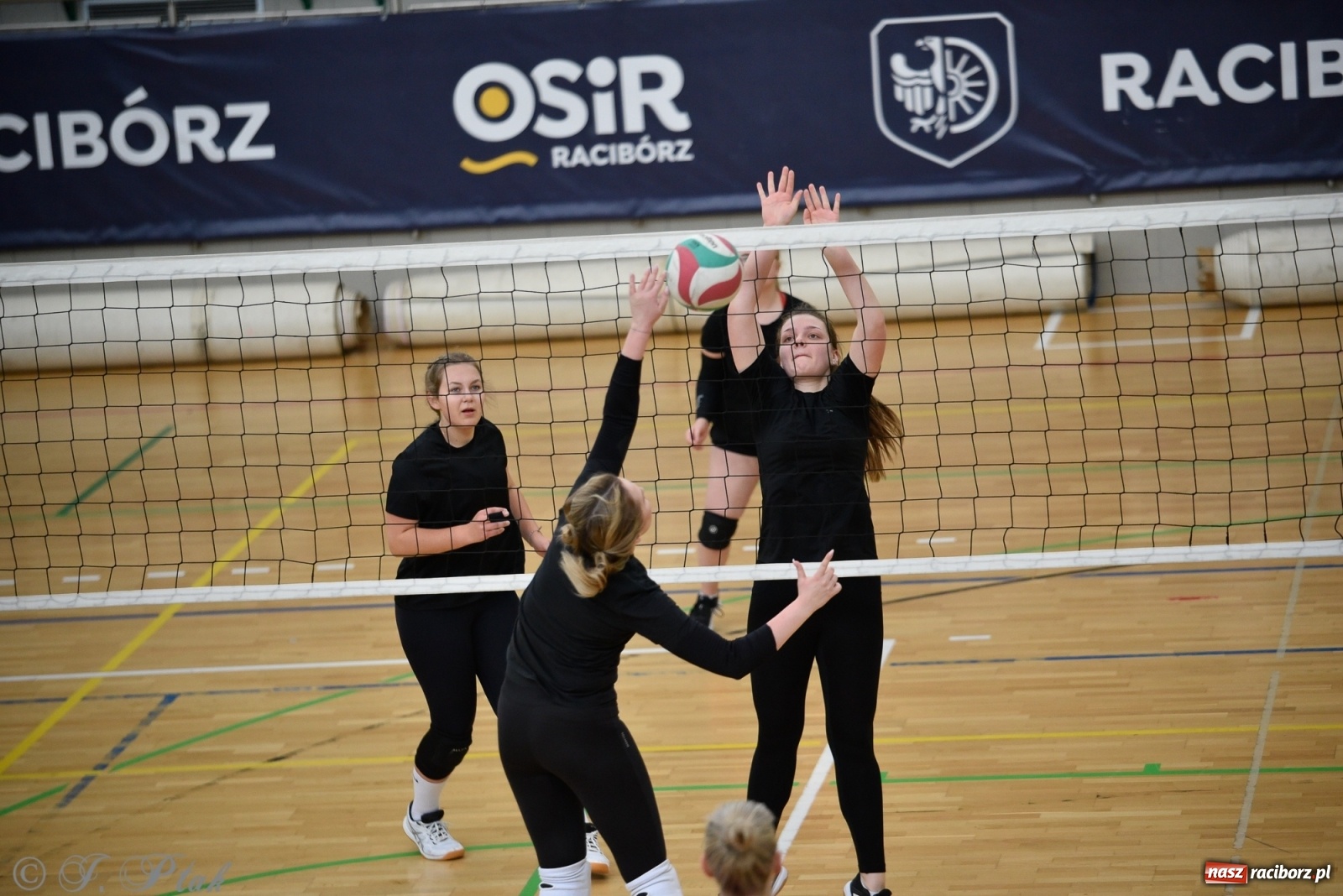 Zdjęcie w galerii na portalu naszraciborz.pl: RLPS. Niespodzianki i wygrane faworytów. Runda zasadnicza dobiegła końca [FOTO] wiadomości z regionu