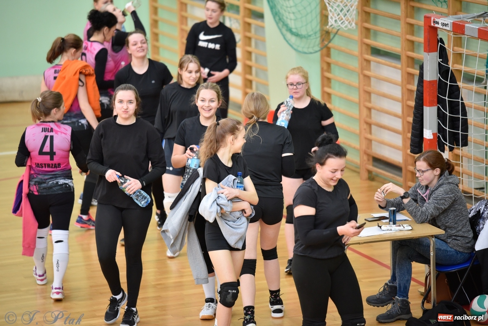 Zdjęcie w galerii na portalu naszraciborz.pl: RLPS. Niespodzianki i wygrane faworytów. Runda zasadnicza dobiegła końca [FOTO] wiadomości z regionu