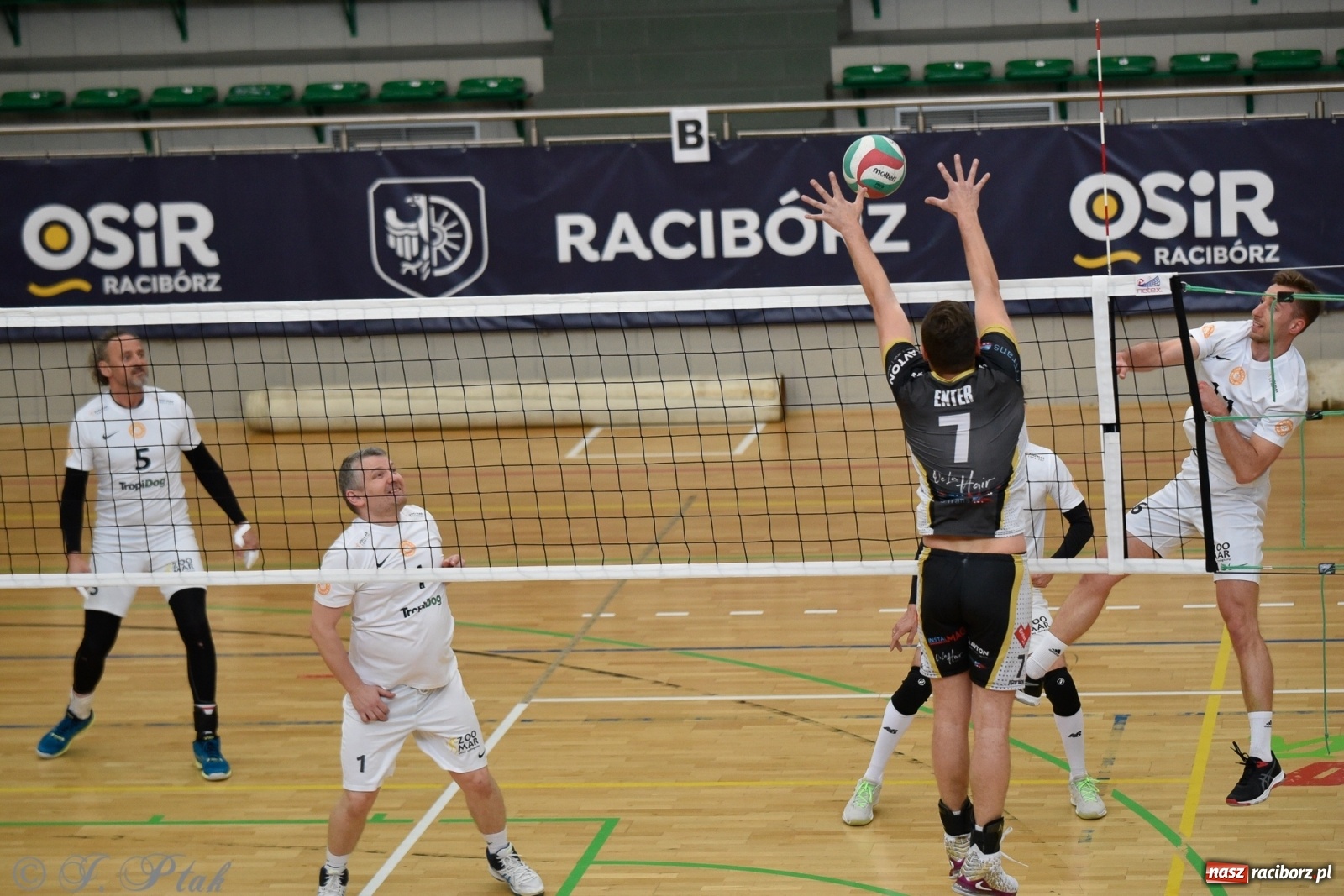 Zdjęcie w galerii na portalu naszraciborz.pl: RLPS. Niespodzianki i wygrane faworytów. Runda zasadnicza dobiegła końca [FOTO] wiadomości z regionu