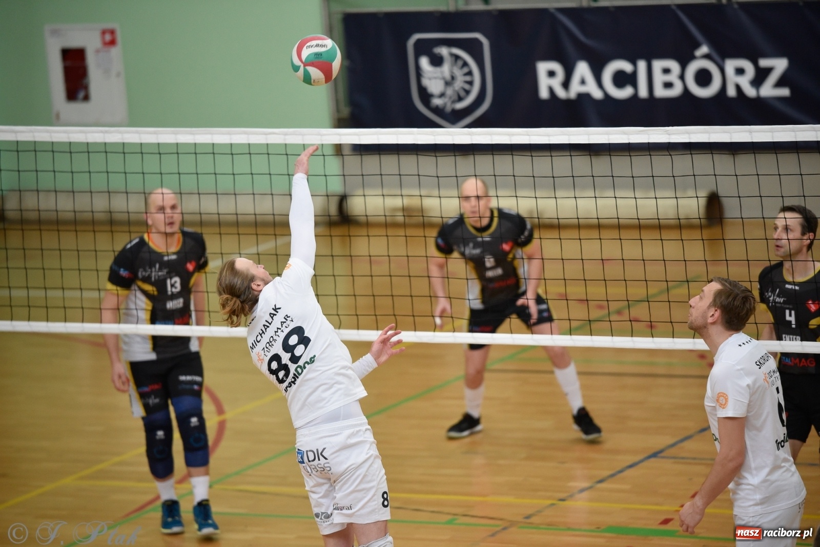 Zdjęcie w galerii na portalu naszraciborz.pl: RLPS. Niespodzianki i wygrane faworytów. Runda zasadnicza dobiegła końca [FOTO] wiadomości z regionu