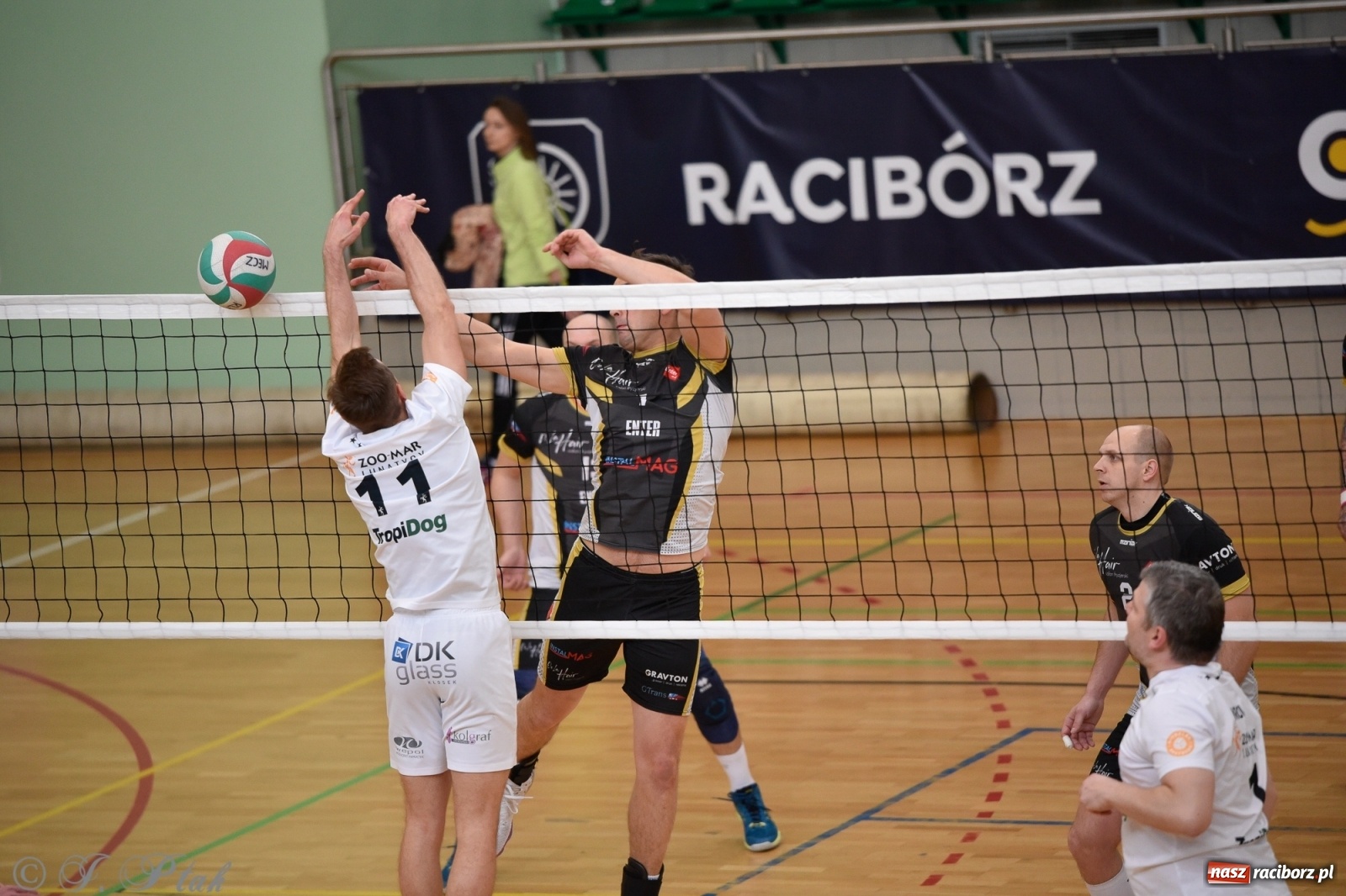 Zdjęcie w galerii na portalu naszraciborz.pl: RLPS. Niespodzianki i wygrane faworytów. Runda zasadnicza dobiegła końca [FOTO] wiadomości z regionu