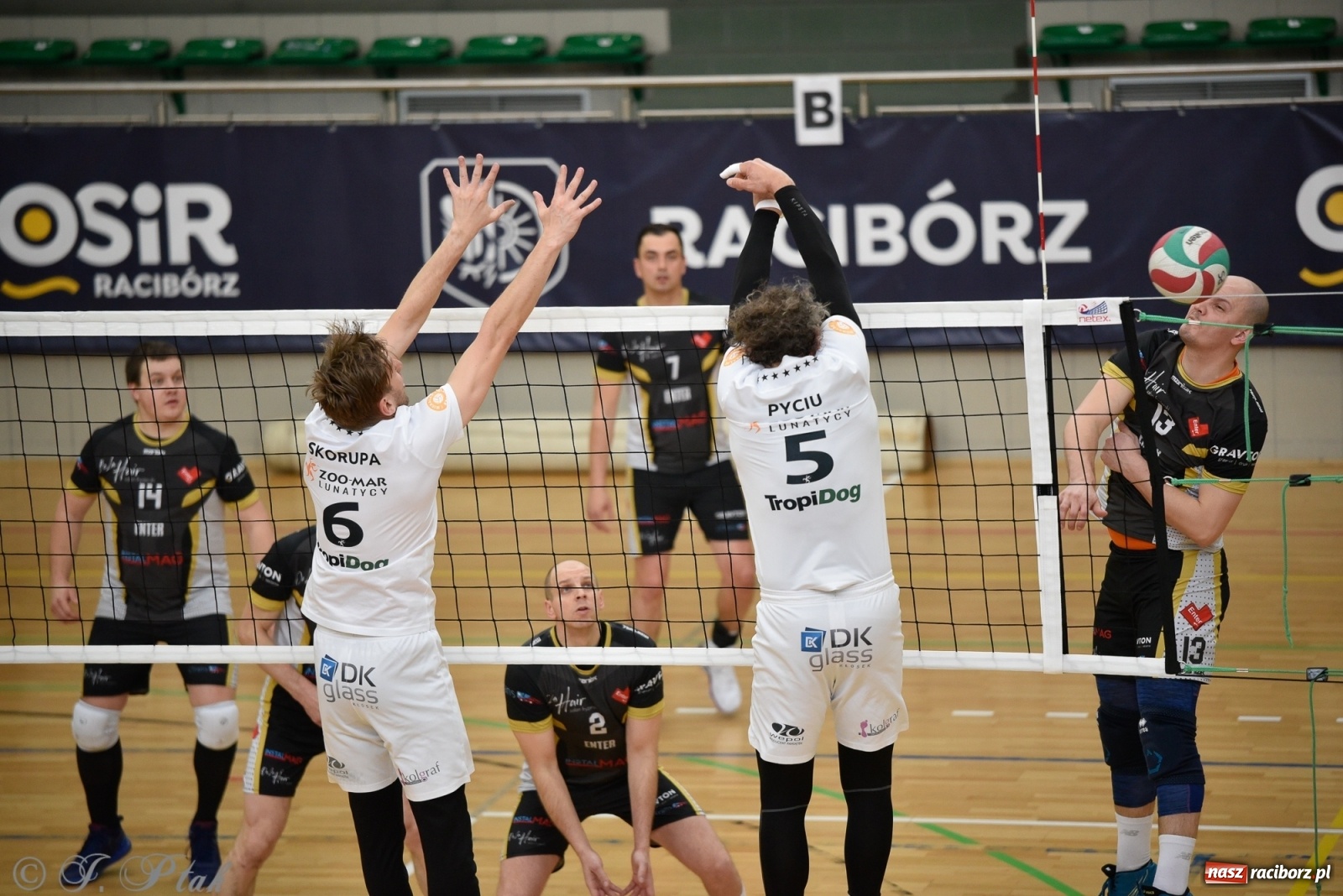 Zdjęcie w galerii na portalu naszraciborz.pl: RLPS. Niespodzianki i wygrane faworytów. Runda zasadnicza dobiegła końca [FOTO] wiadomości z regionu