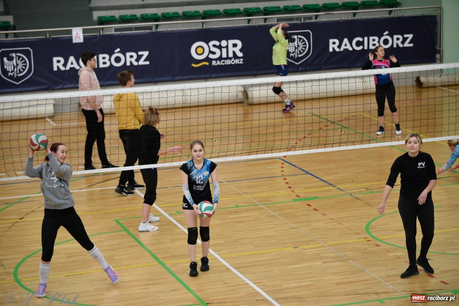 Zdjęcie w galerii na portalu naszraciborz.pl: RLPS. Niespodzianki i wygrane faworytów. Runda zasadnicza dobiegła końca [FOTO] wiadomości z regionu