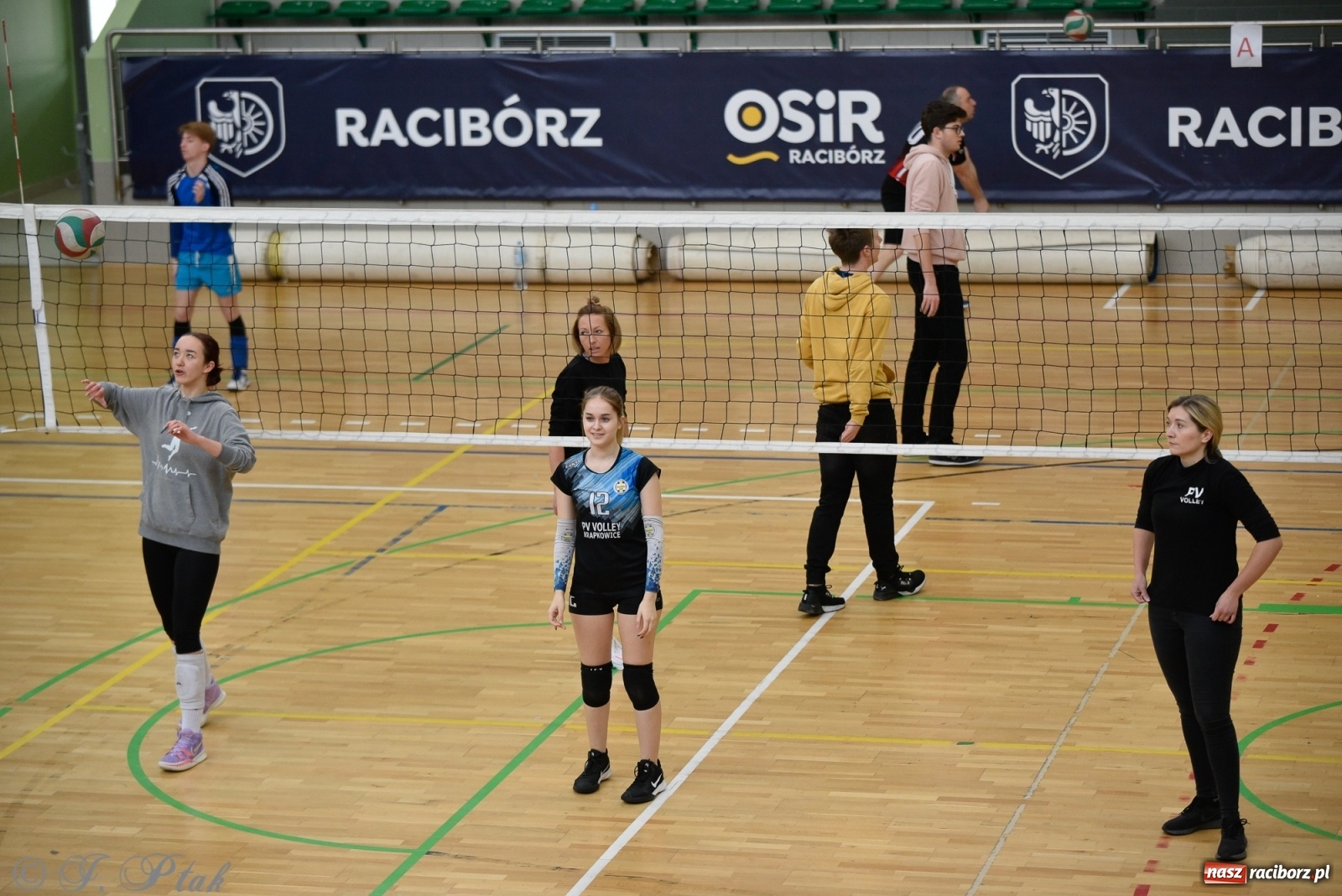 Zdjęcie w galerii na portalu naszraciborz.pl: RLPS. Niespodzianki i wygrane faworytów. Runda zasadnicza dobiegła końca [FOTO] wiadomości z regionu