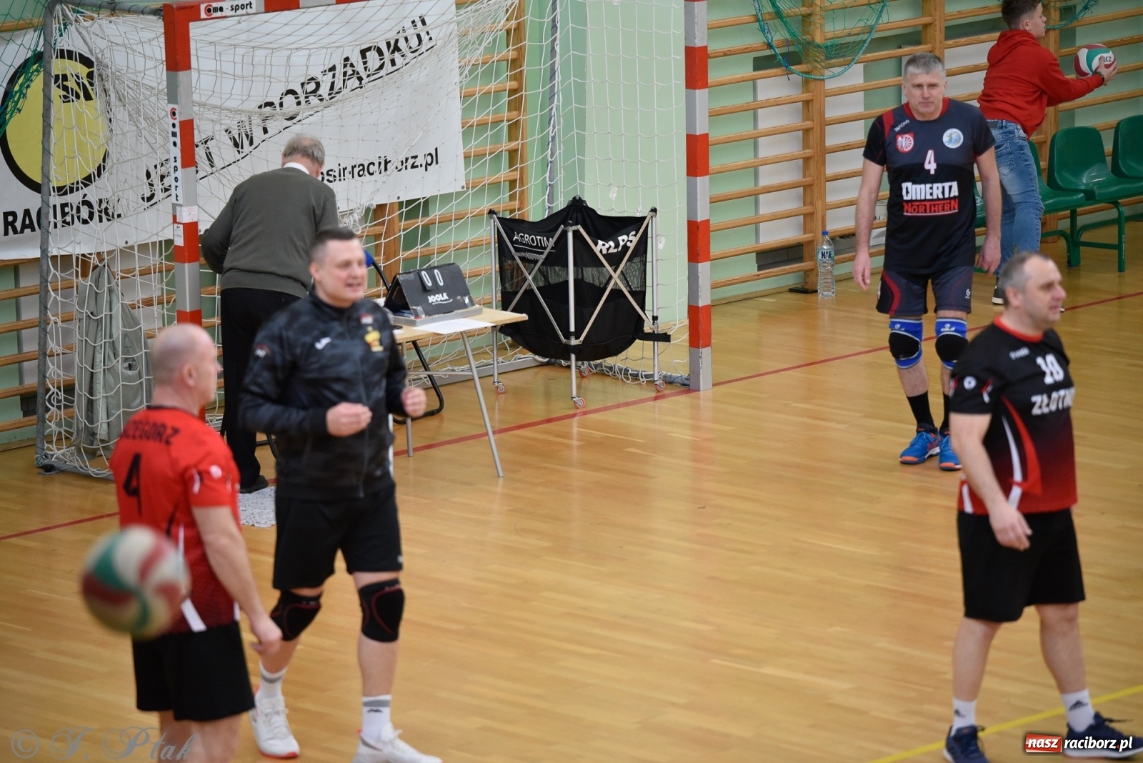 Zdjęcie w galerii na portalu naszraciborz.pl: RLPS. Niespodzianki i wygrane faworytów. Runda zasadnicza dobiegła końca [FOTO] wiadomości z regionu