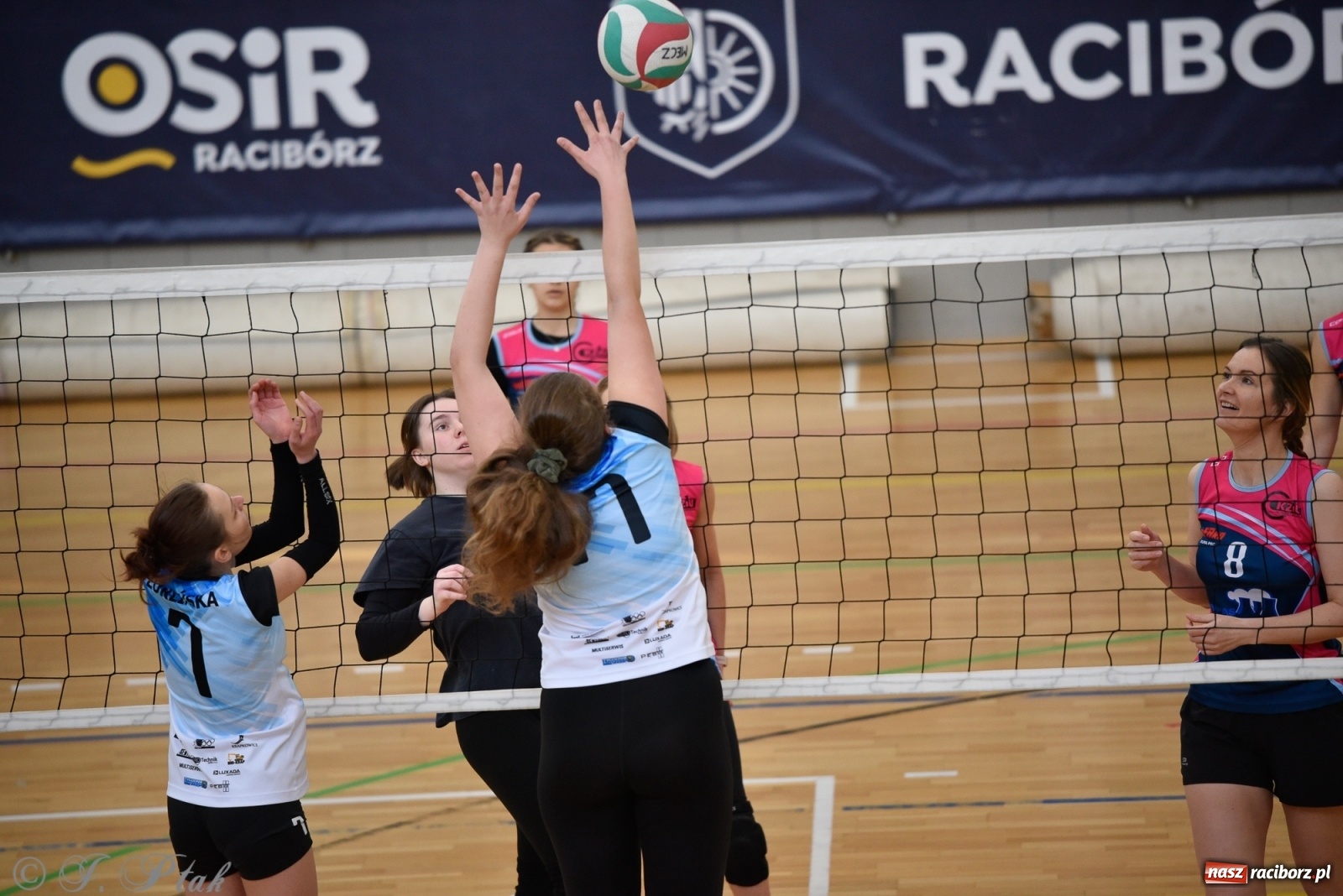 Zdjęcie w galerii na portalu naszraciborz.pl: RLPS. Niespodzianki i wygrane faworytów. Runda zasadnicza dobiegła końca [FOTO] wiadomości z regionu