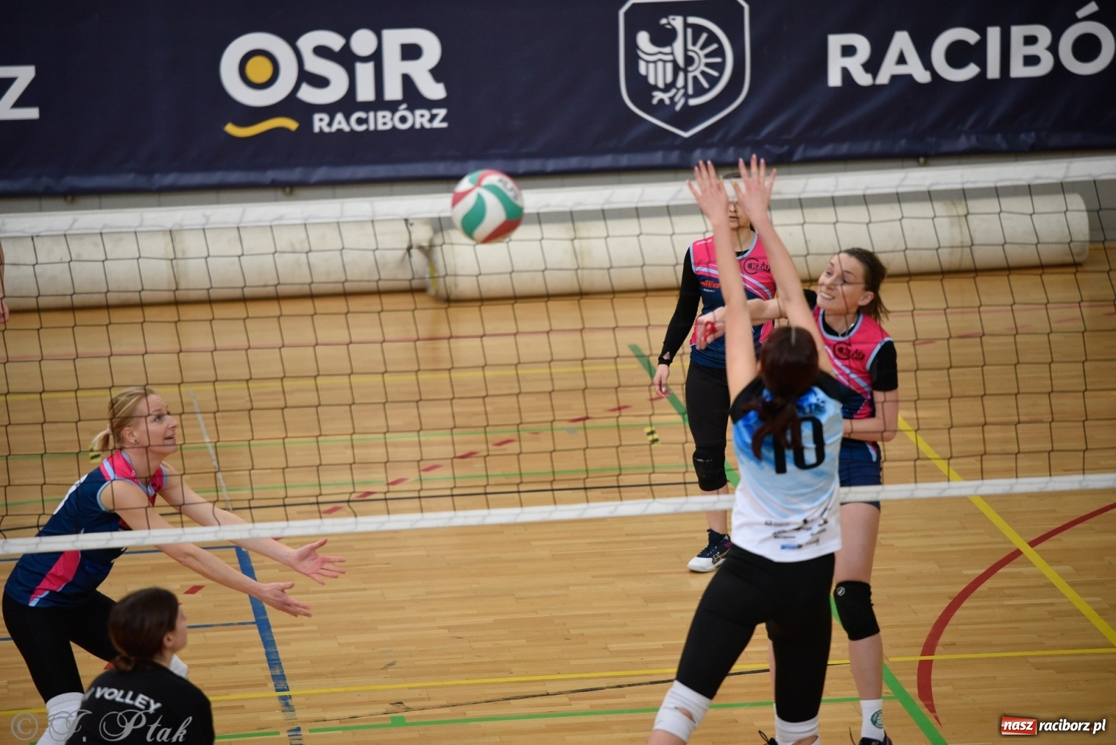 Zdjęcie w galerii na portalu naszraciborz.pl: RLPS. Niespodzianki i wygrane faworytów. Runda zasadnicza dobiegła końca [FOTO] wiadomości z regionu