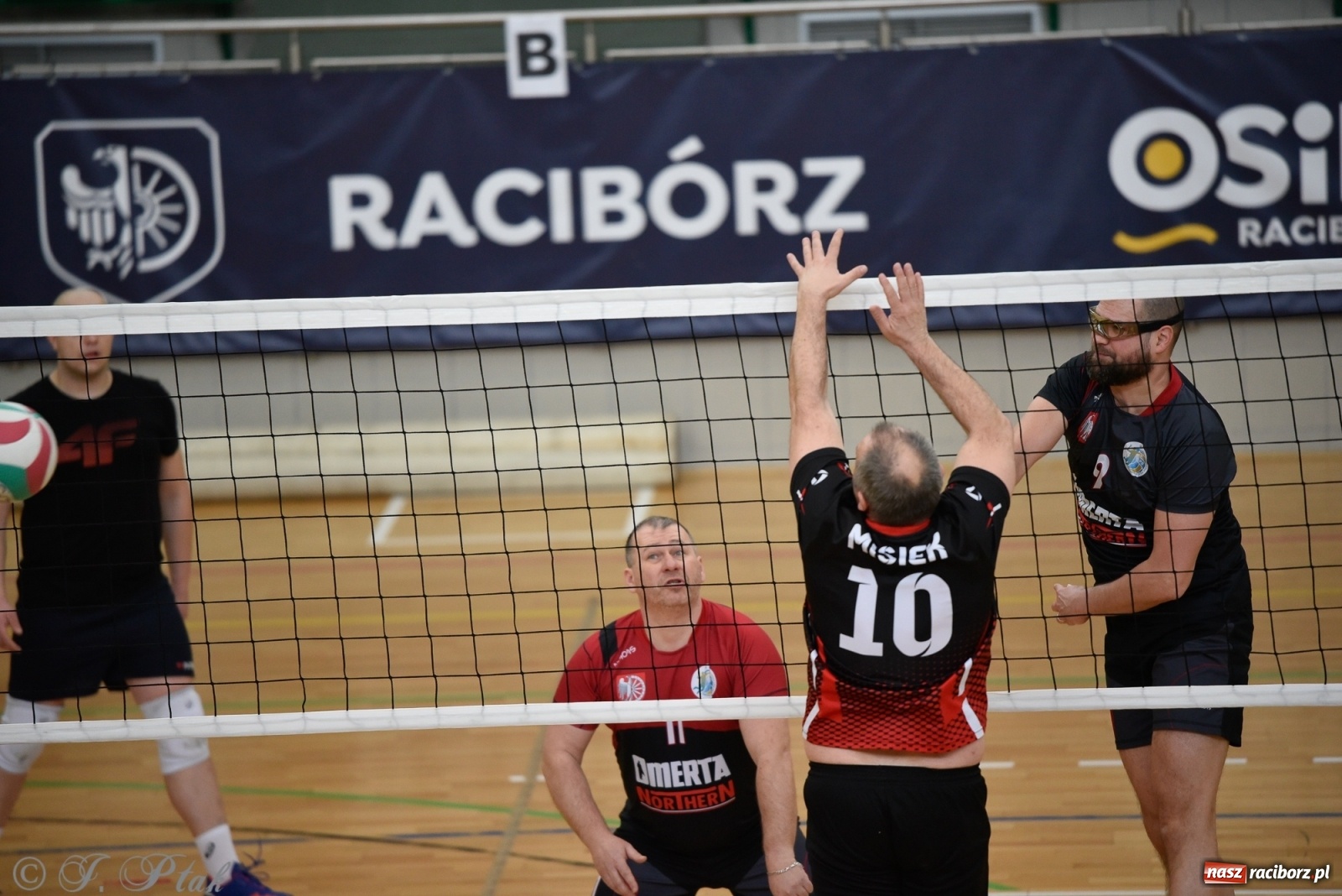 Zdjęcie w galerii na portalu naszraciborz.pl: RLPS. Niespodzianki i wygrane faworytów. Runda zasadnicza dobiegła końca [FOTO] wiadomości z regionu