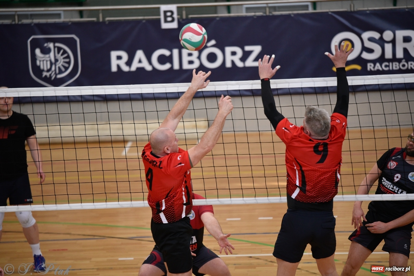 Zdjęcie w galerii na portalu naszraciborz.pl: RLPS. Niespodzianki i wygrane faworytów. Runda zasadnicza dobiegła końca [FOTO] wiadomości z regionu