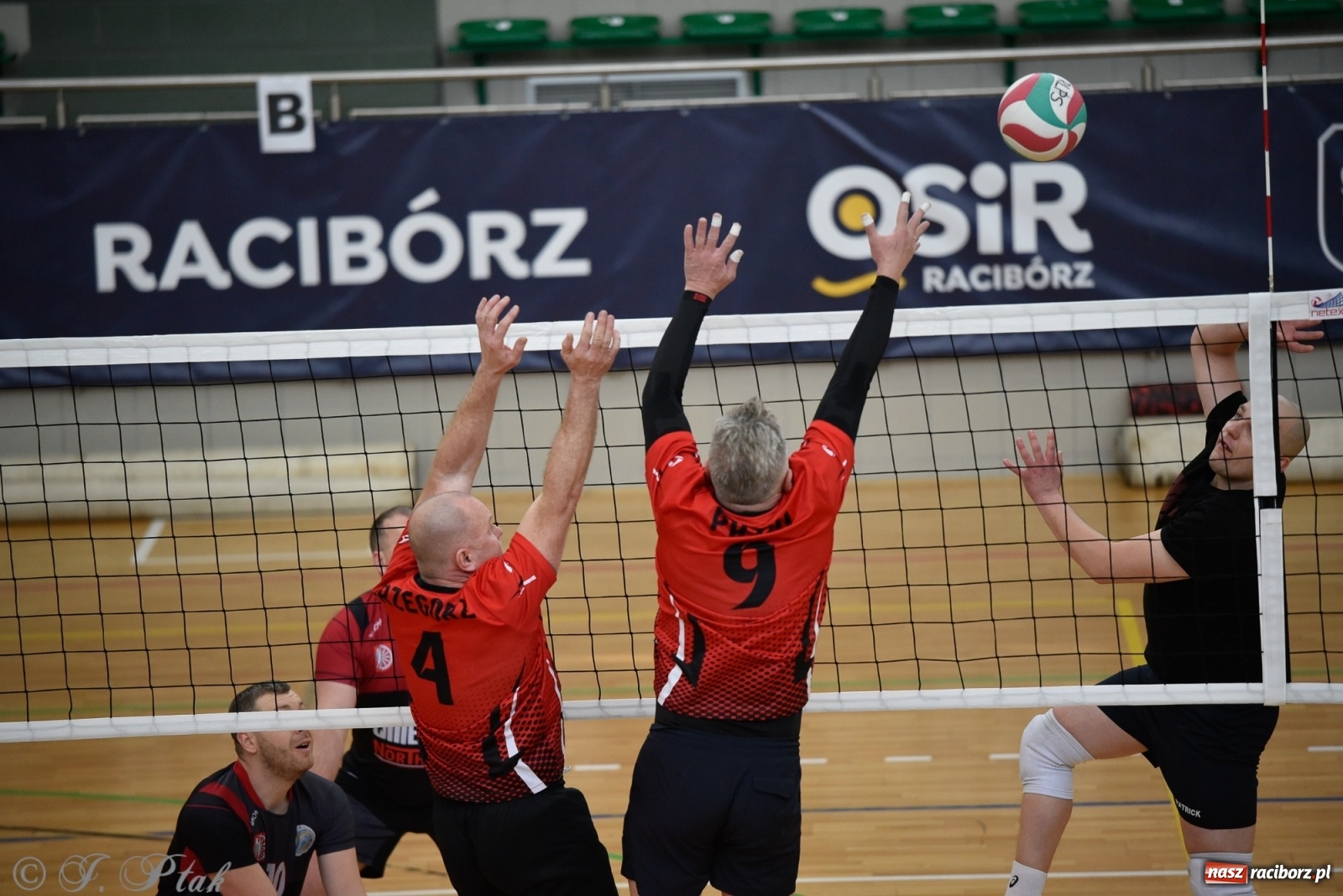 Zdjęcie w galerii na portalu naszraciborz.pl: RLPS. Niespodzianki i wygrane faworytów. Runda zasadnicza dobiegła końca [FOTO] wiadomości z regionu
