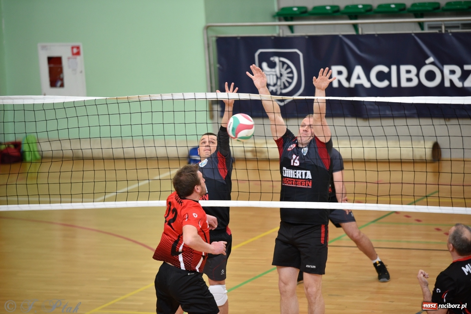 Zdjęcie w galerii na portalu naszraciborz.pl: RLPS. Niespodzianki i wygrane faworytów. Runda zasadnicza dobiegła końca [FOTO] wiadomości z regionu