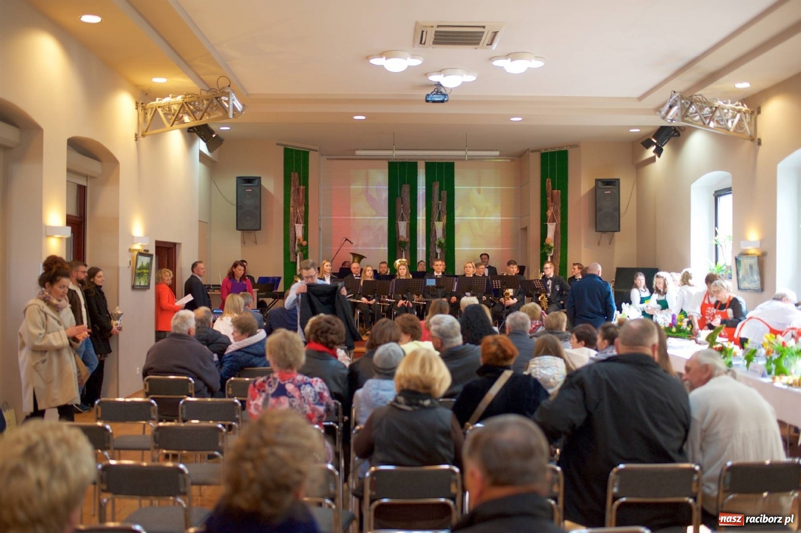 Zdjęcie w galerii na portalu naszraciborz.pl: Do Tworkowa wrócił kiermasz wielkanocny [FOTO i WIDEO] wiadomości z regionu