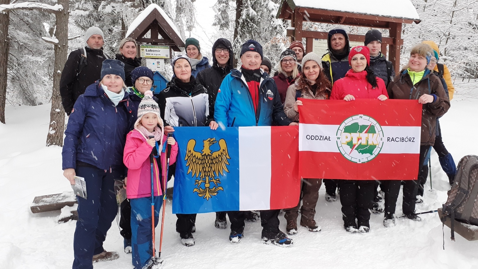 Zdjęcie w galerii na portalu naszraciborz.pl: Raciborskie wyprawy w Beskidy. Mogielica i Lubomir wiadomości z regionu
