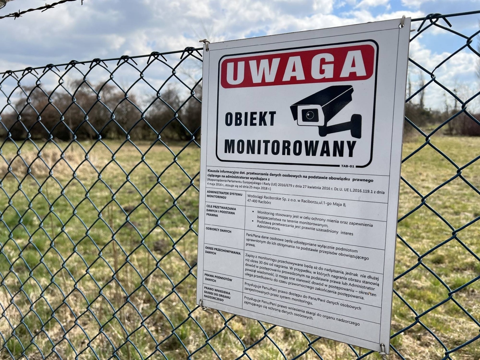 Zdjęcie w galerii na portalu naszraciborz.pl: Koszmarny widok przy Polnej - Źródlanej w Raciborzu wiadomości z regionu