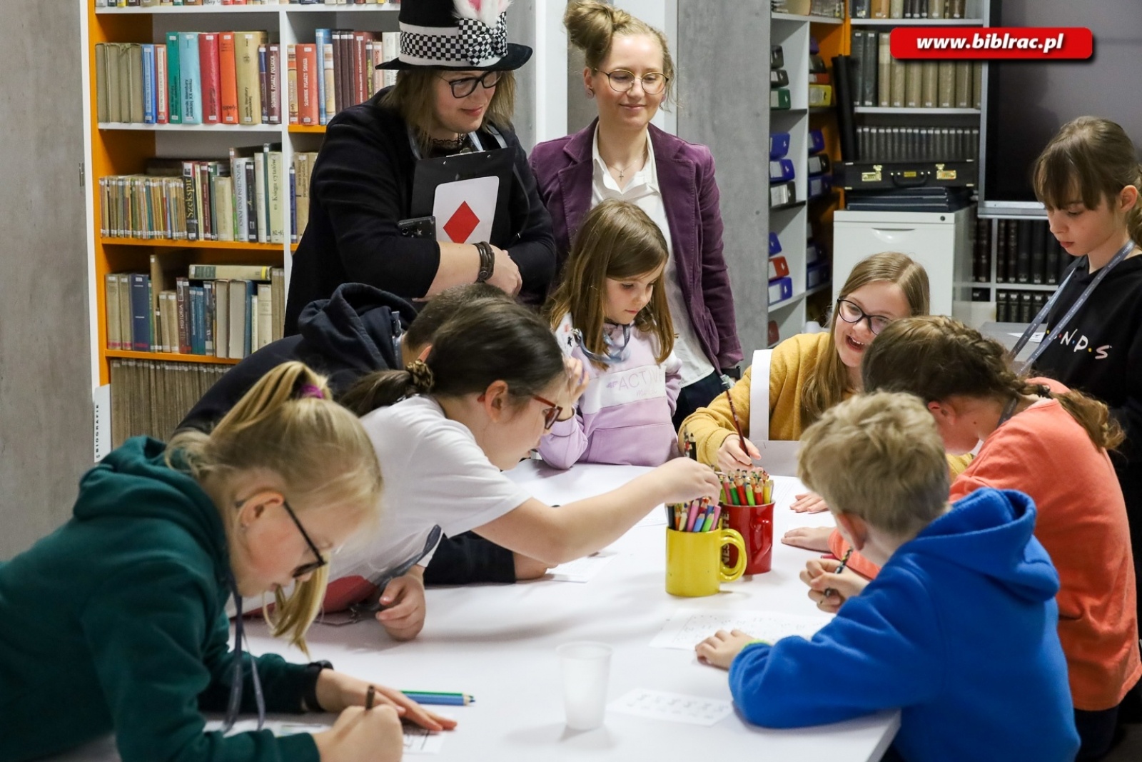 Zdjęcie w galerii na portalu naszraciborz.pl: 40 dzieci spędziło w książnicy noc w Krainie Czarów wiadomości z regionu