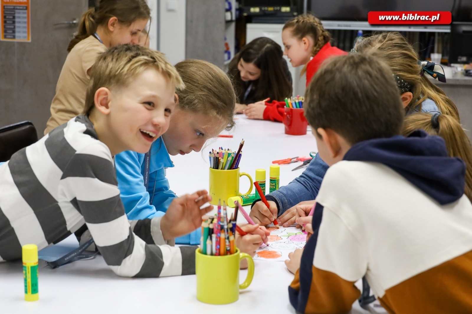 Zdjęcie w galerii na portalu naszraciborz.pl: 40 dzieci spędziło w książnicy noc w Krainie Czarów wiadomości z regionu