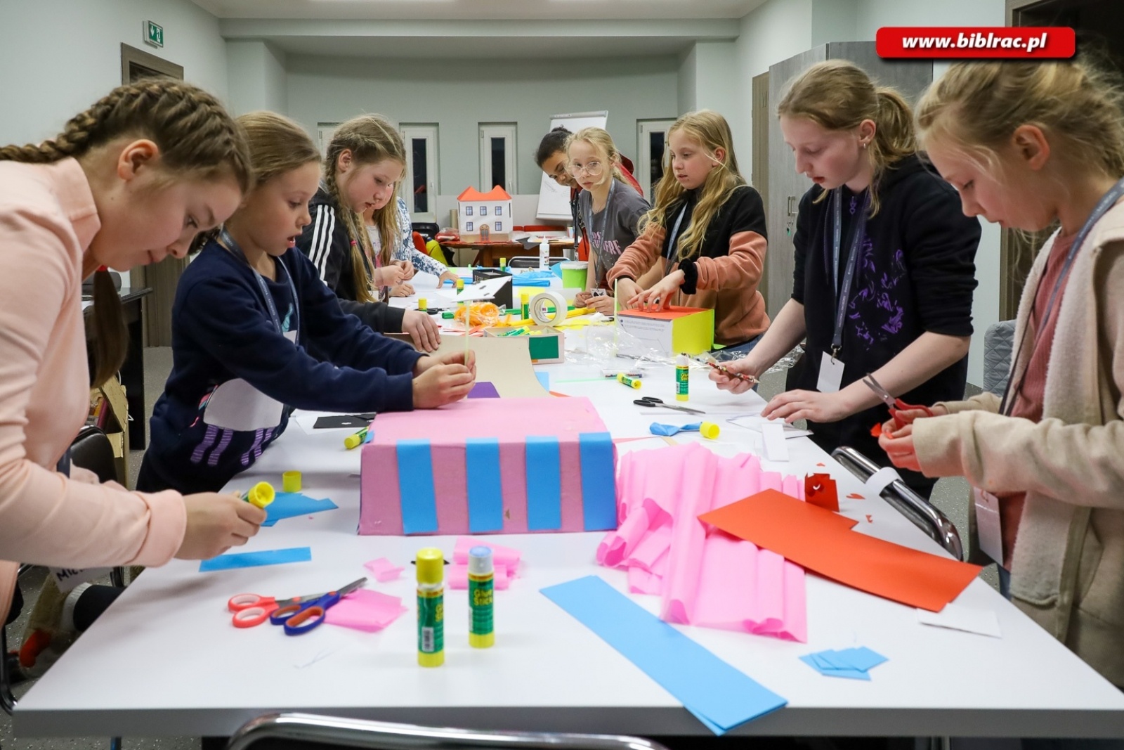 Zdjęcie w galerii na portalu naszraciborz.pl: 40 dzieci spędziło w książnicy noc w Krainie Czarów wiadomości z regionu