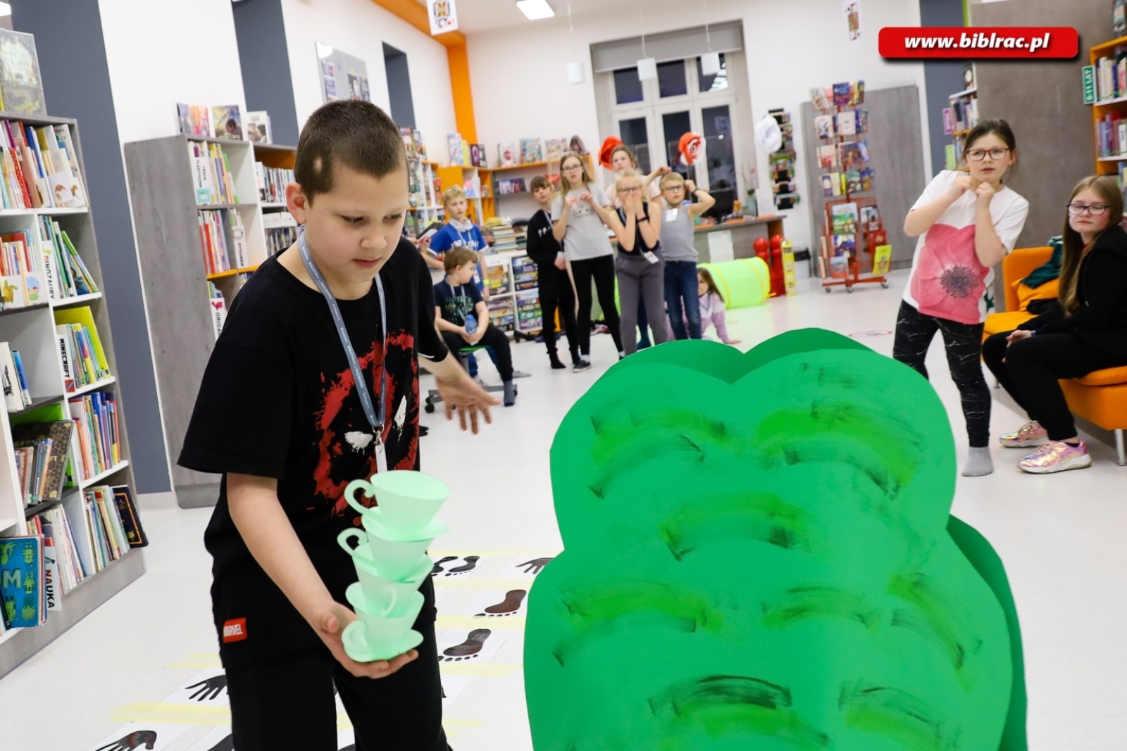 Zdjęcie w galerii na portalu naszraciborz.pl: 40 dzieci spędziło w książnicy noc w Krainie Czarów wiadomości z regionu