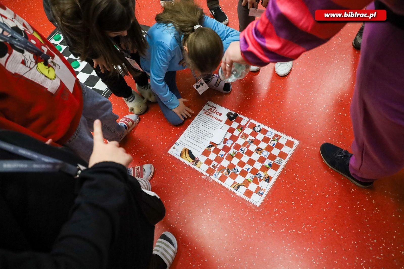 Zdjęcie w galerii na portalu naszraciborz.pl: 40 dzieci spędziło w książnicy noc w Krainie Czarów wiadomości z regionu