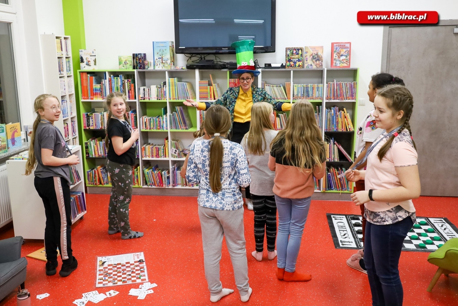 Zdjęcie w galerii na portalu naszraciborz.pl: 40 dzieci spędziło w książnicy noc w Krainie Czarów wiadomości z regionu