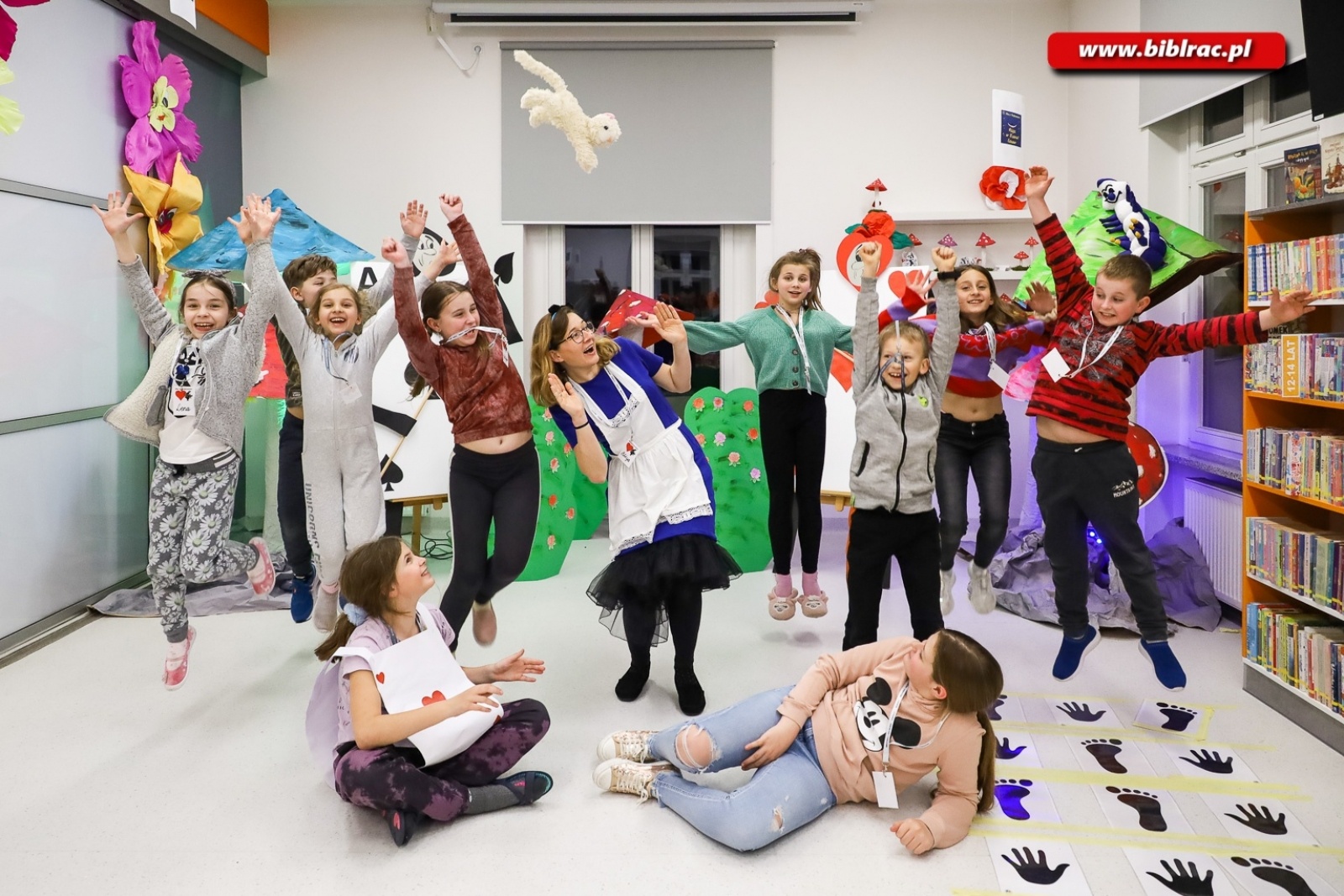 Zdjęcie w galerii na portalu naszraciborz.pl: 40 dzieci spędziło w książnicy noc w Krainie Czarów wiadomości z regionu