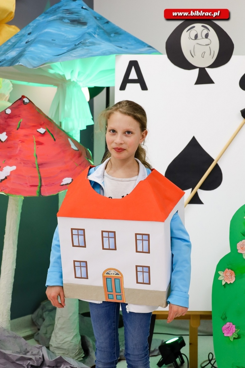 Zdjęcie w galerii na portalu naszraciborz.pl: 40 dzieci spędziło w książnicy noc w Krainie Czarów wiadomości z regionu