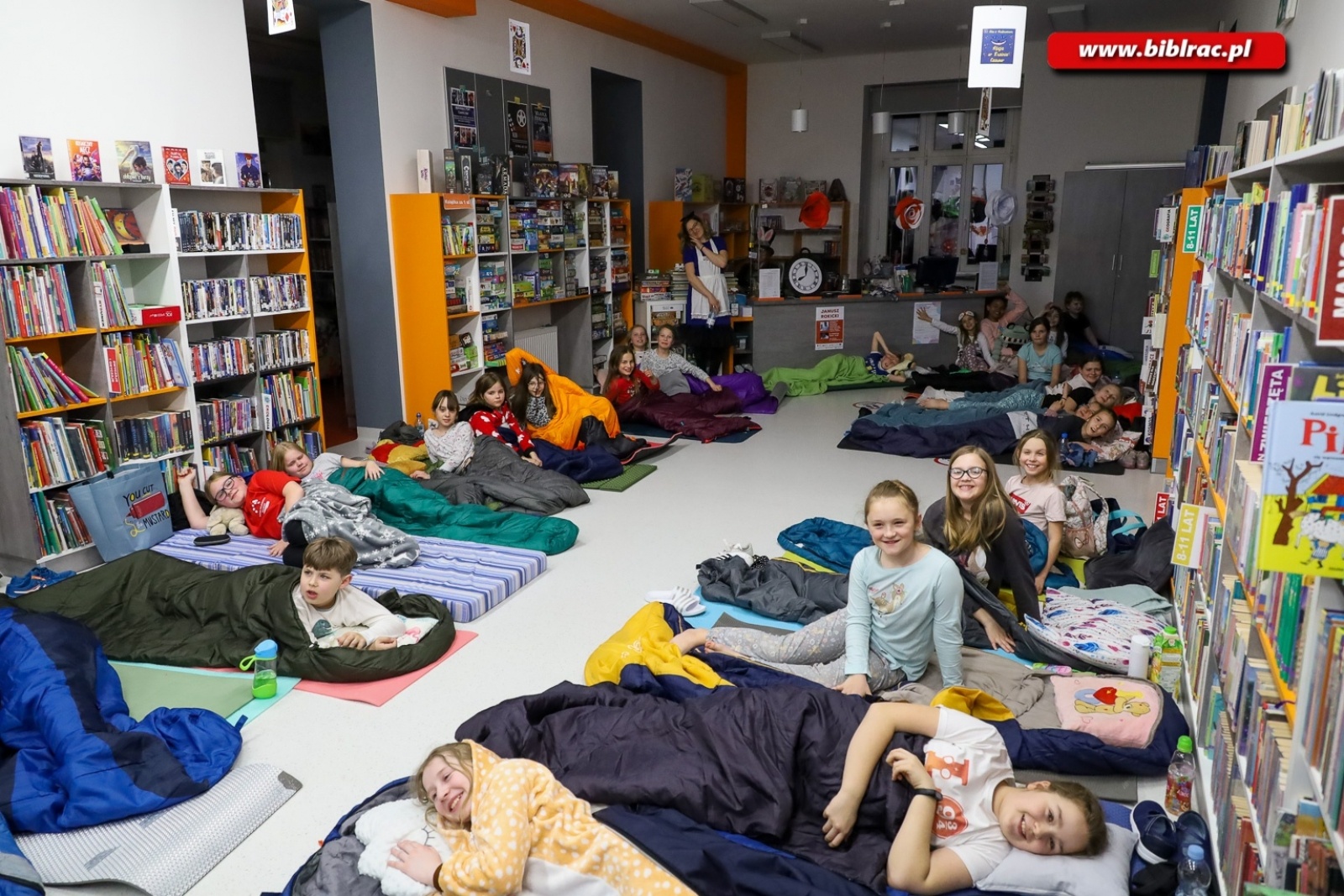 Zdjęcie w galerii na portalu naszraciborz.pl: 40 dzieci spędziło w książnicy noc w Krainie Czarów wiadomości z regionu