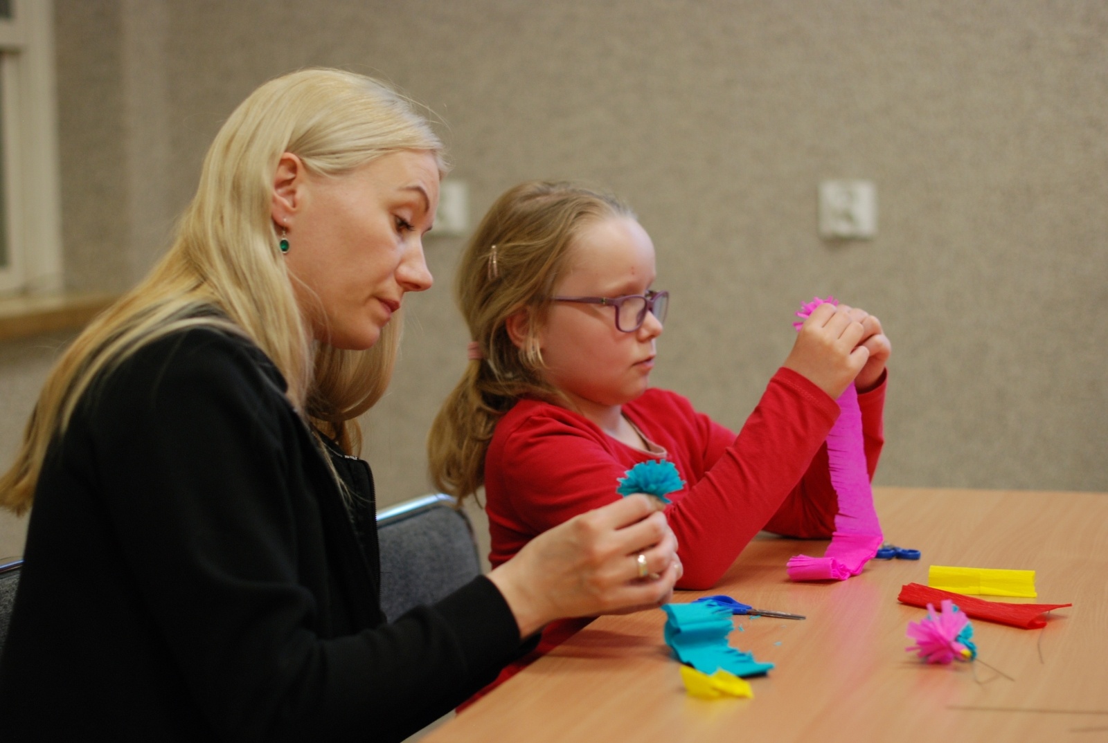 Zdjęcie w galerii na portalu naszraciborz.pl: Międzynarodowe warsztaty tworzenia palm wielkanocnych w Nędzy [FOTO] wiadomości z regionu