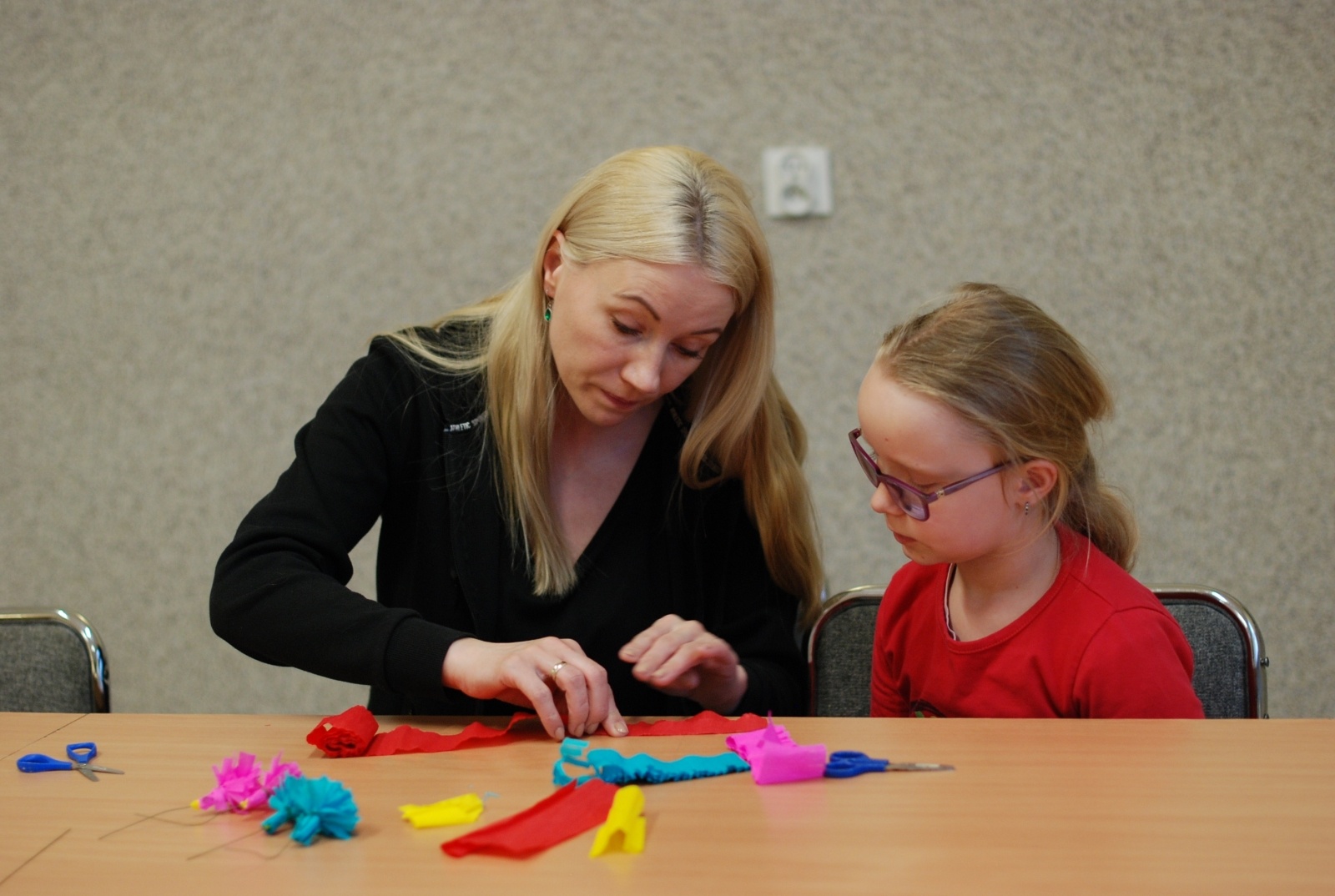 Zdjęcie w galerii na portalu naszraciborz.pl: Międzynarodowe warsztaty tworzenia palm wielkanocnych w Nędzy [FOTO] wiadomości z regionu