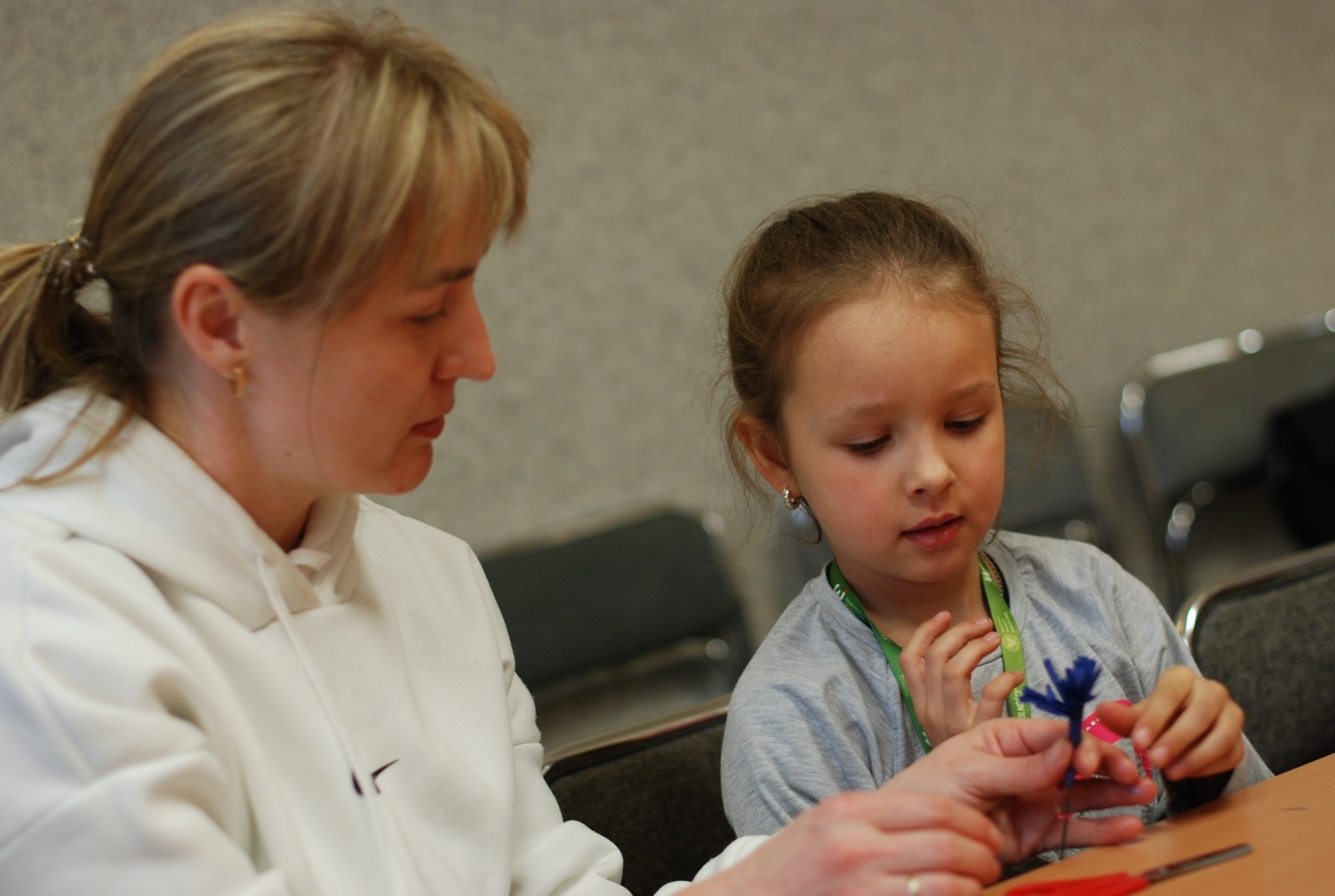 Zdjęcie w galerii na portalu naszraciborz.pl: Międzynarodowe warsztaty tworzenia palm wielkanocnych w Nędzy [FOTO] wiadomości z regionu