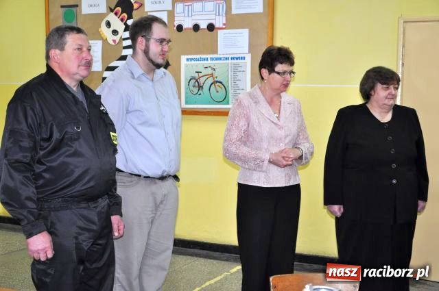 Zdjęcie w galerii na portalu naszraciborz.pl: Nowy system nie ma przed nimi tajemnic wiadomości z regionu