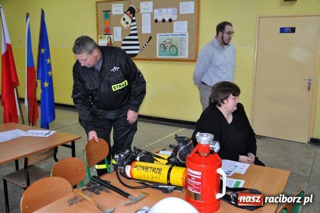 Zdjęcie w galerii na portalu naszraciborz.pl: Nowy system nie ma przed nimi tajemnic wiadomości z regionu