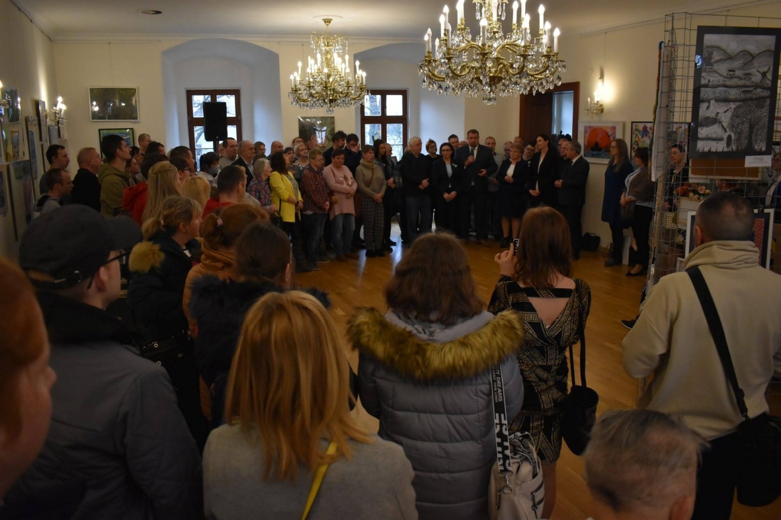 Zdjęcie w galerii na portalu naszraciborz.pl: To, co kocham - wernisaż wystawy na Zamku Piastowskim wiadomości z regionu