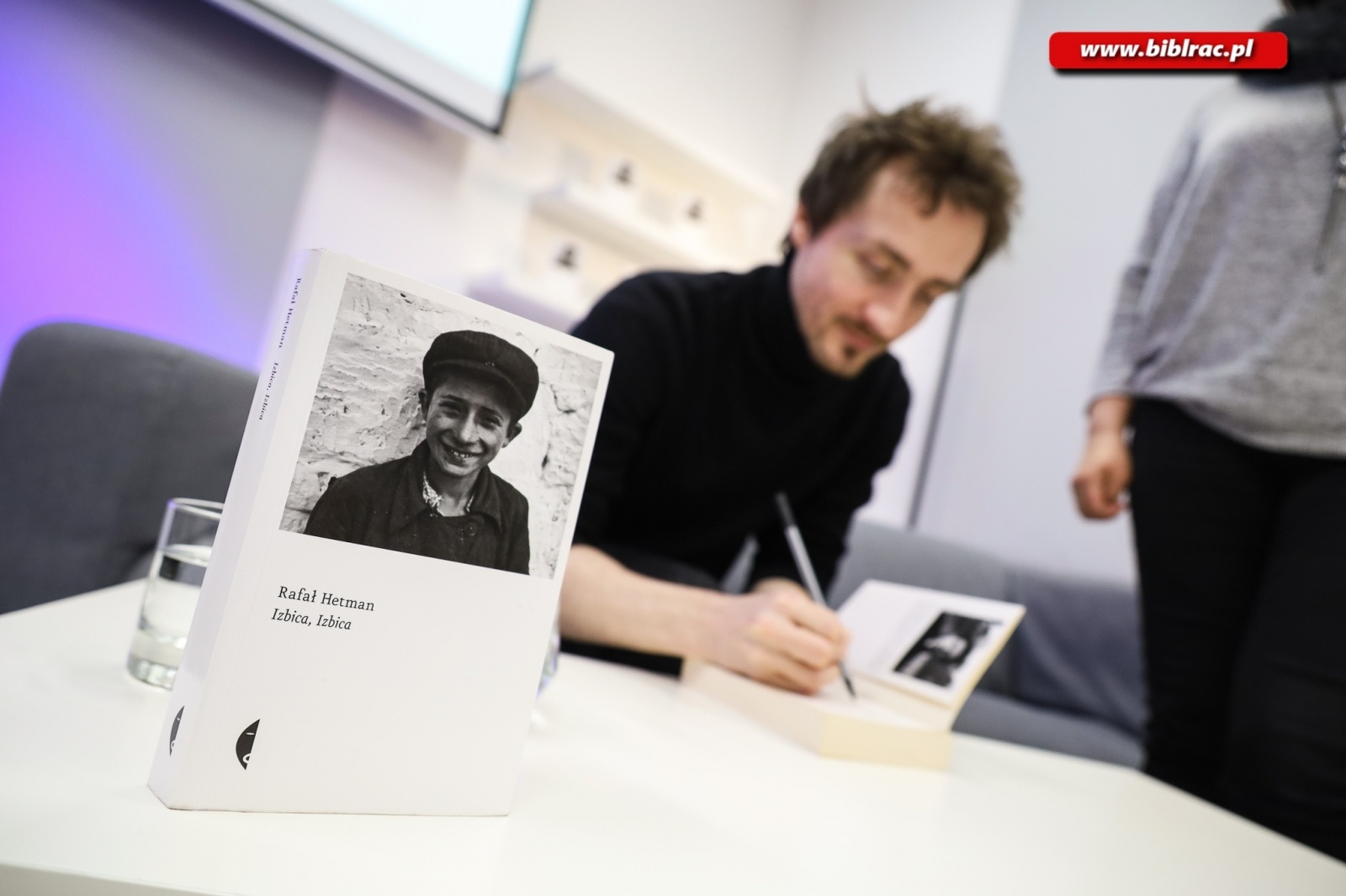 Zdjęcie w galerii na portalu naszraciborz.pl: Pamięć (znów) odnaleziona - spotkanie z Rafałem Hetmanem wiadomości z regionu