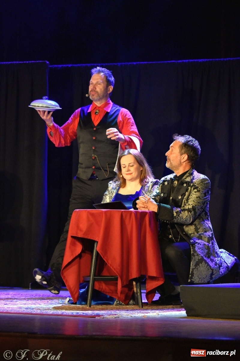 Zdjęcie w galerii na portalu naszraciborz.pl: Klasycy dobrego humoru wrócili do Raciborza [FOTO] wiadomości z regionu
