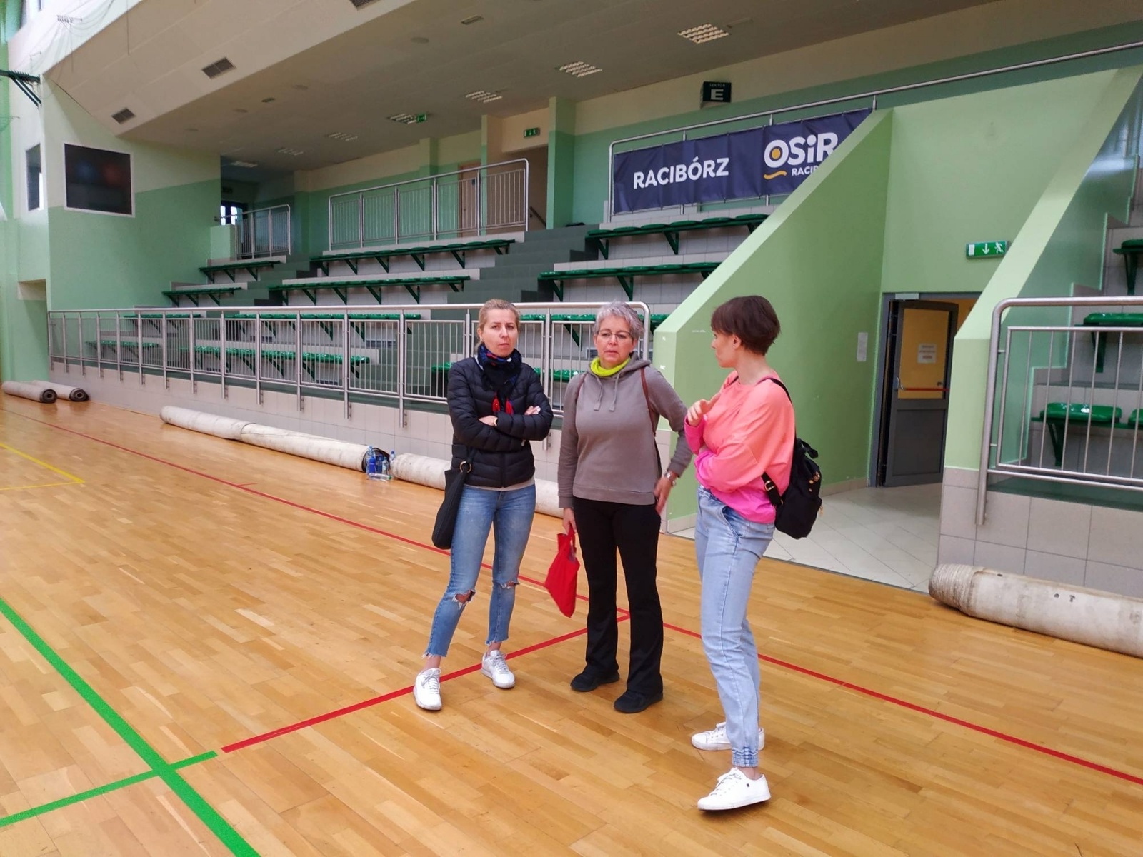 Zdjęcie w galerii na portalu naszraciborz.pl: SP 18 najlepsza w finale miejskim siatkówki wiadomości z regionu