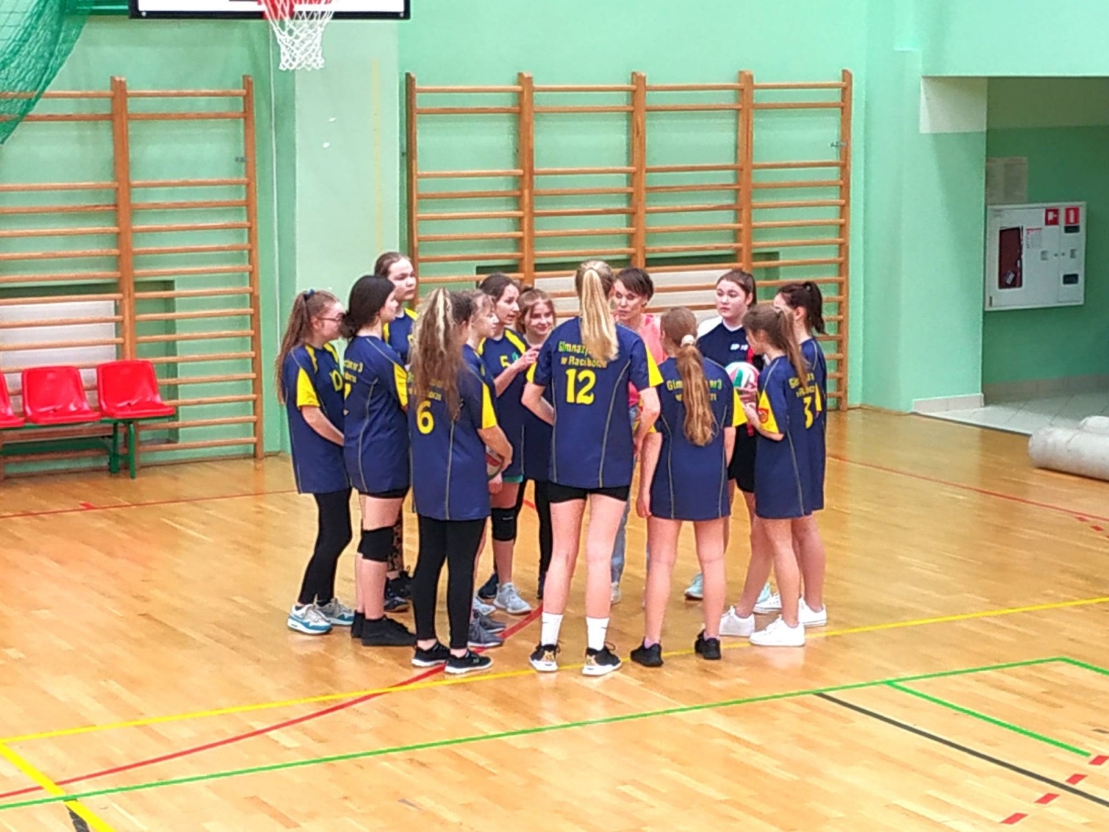 Zdjęcie w galerii na portalu naszraciborz.pl: SP 18 najlepsza w finale miejskim siatkówki wiadomości z regionu