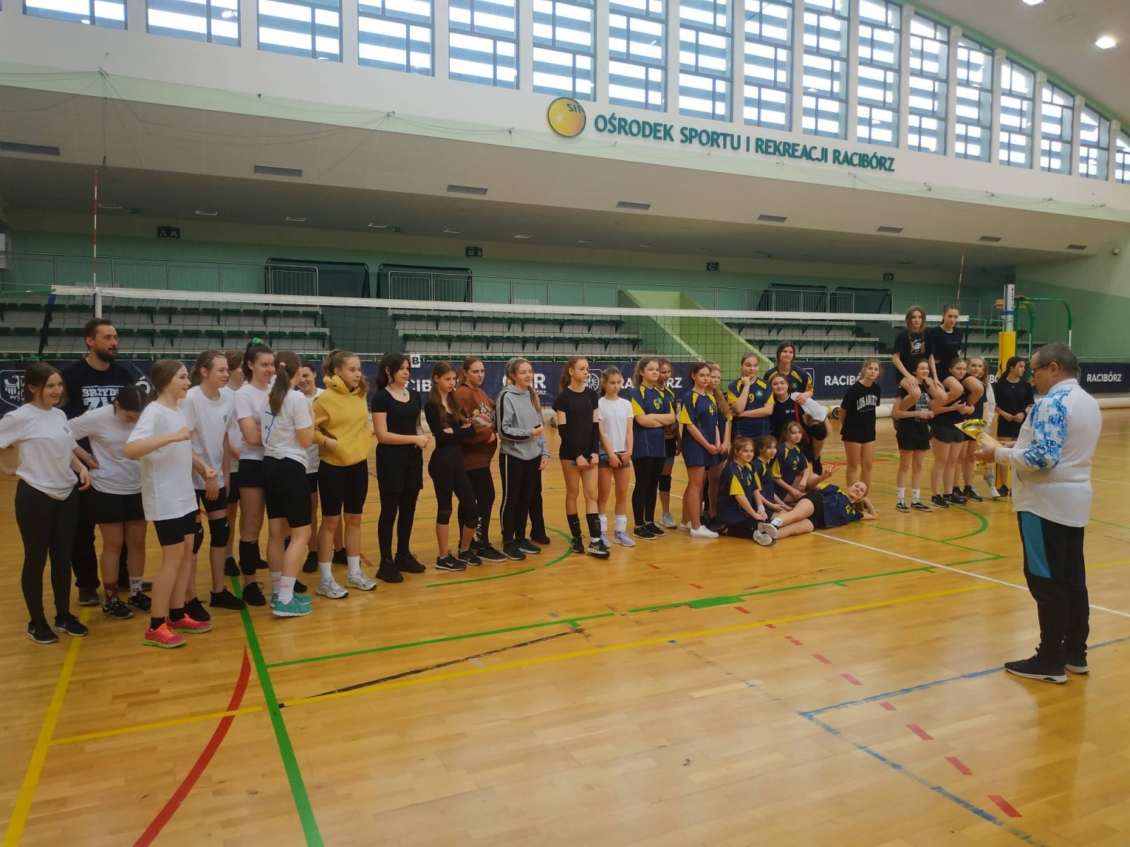 Zdjęcie w galerii na portalu naszraciborz.pl: SP 18 najlepsza w finale miejskim siatkówki wiadomości z regionu